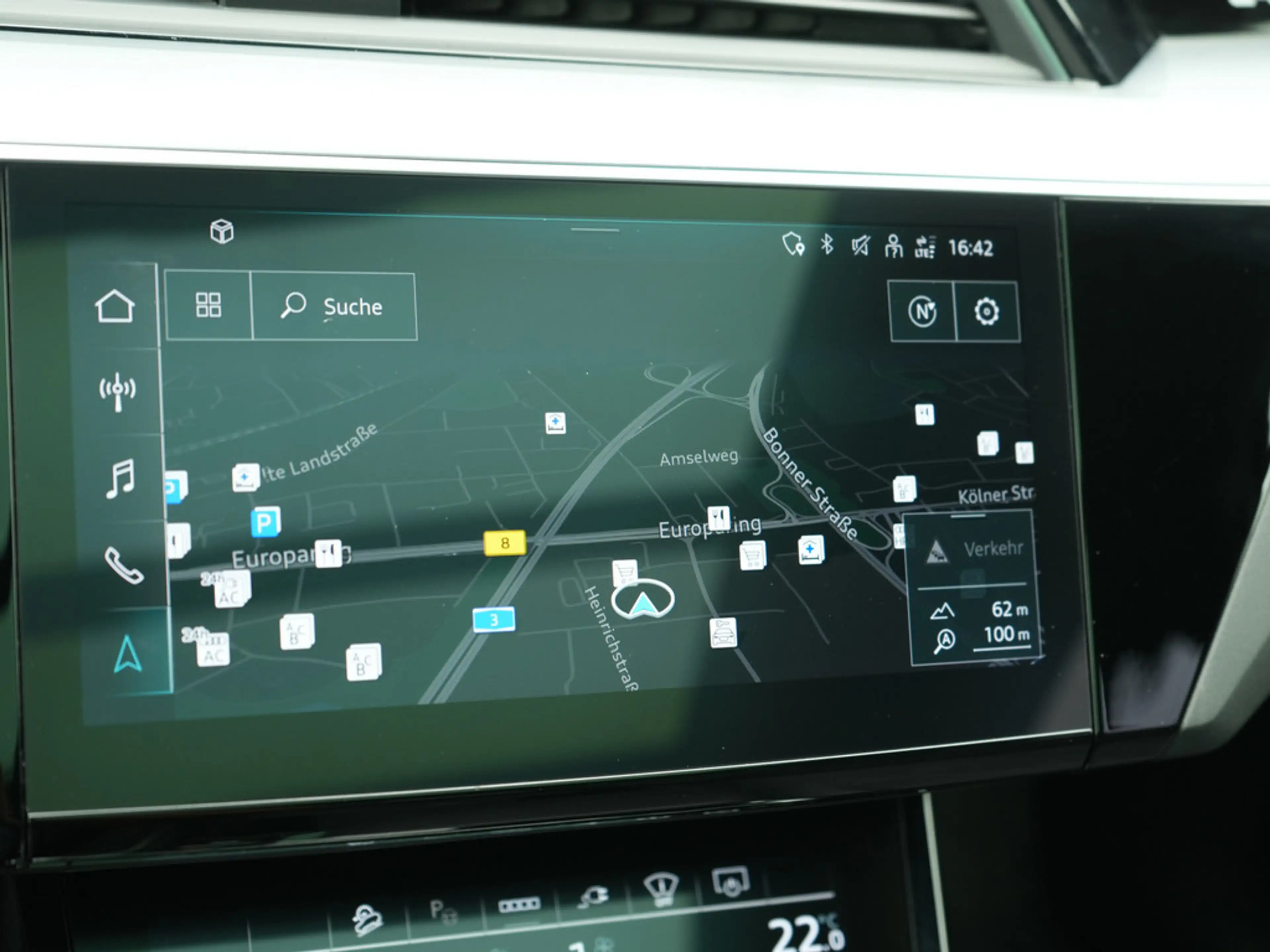 Audi Q8 e-tron S line PANO MATRIX AHK ACC LUFT LED — photo 13