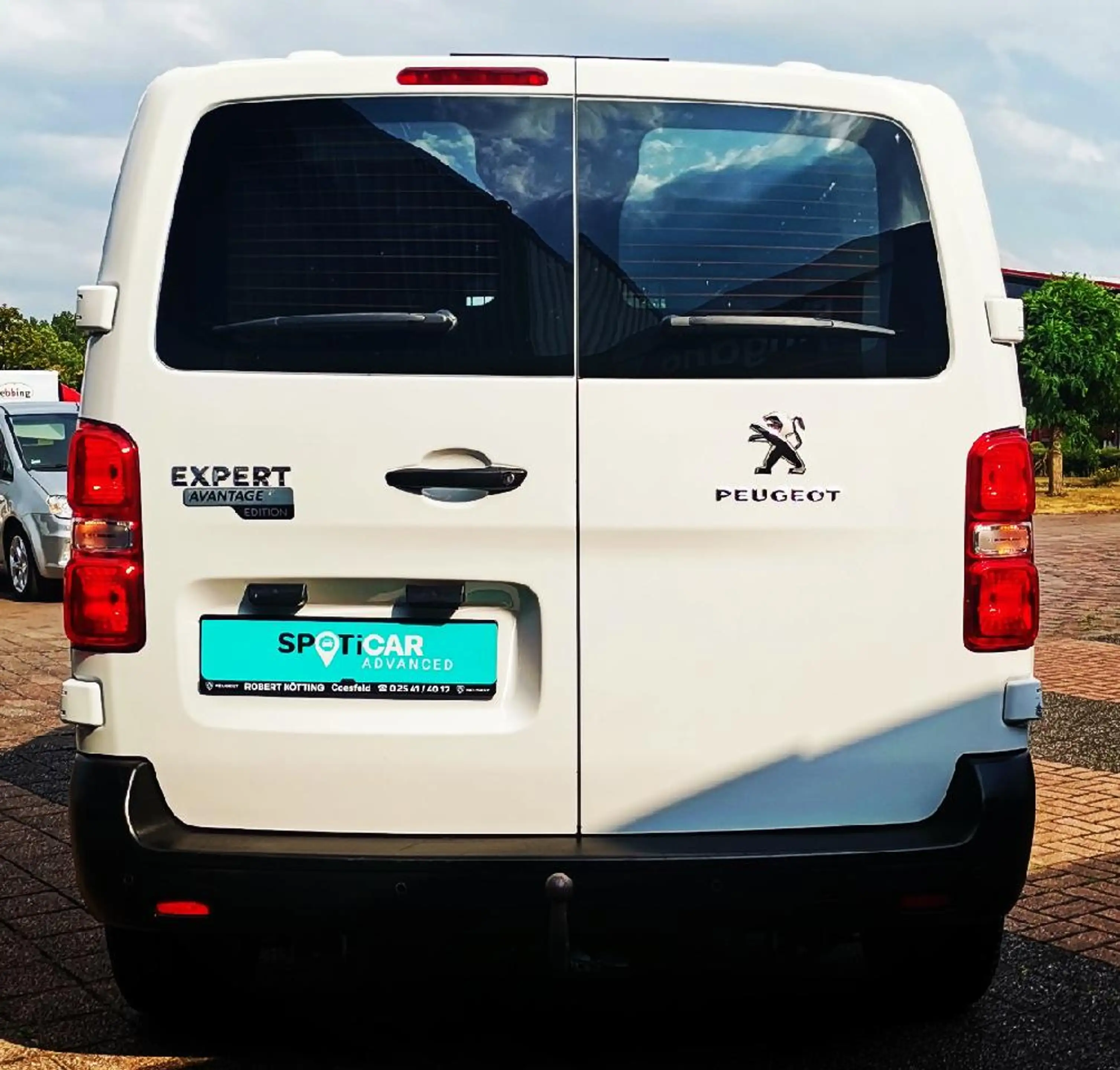 Peugeot Expert Premium L2, Ganzjahresreifen — photo 7