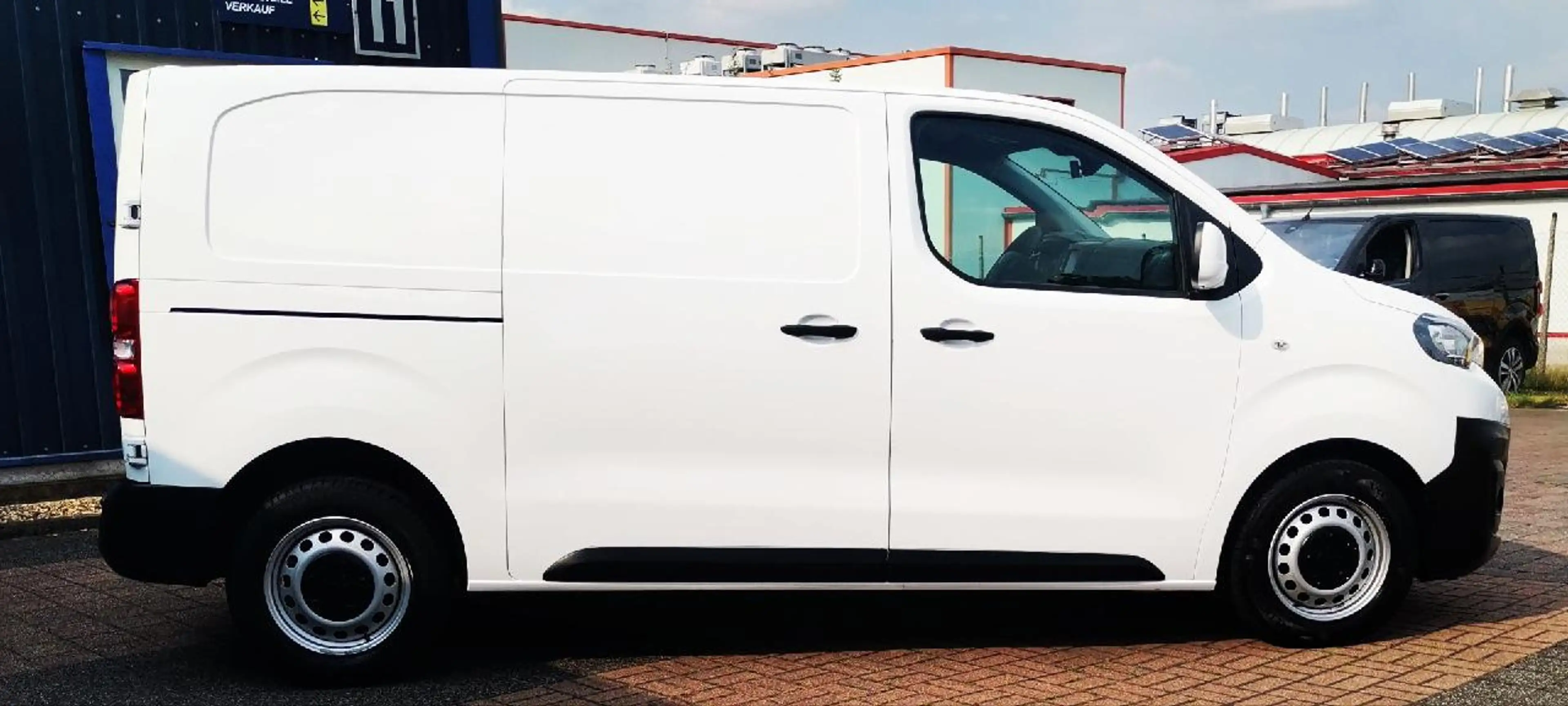 Peugeot Expert Premium L2, Ganzjahresreifen — photo 8