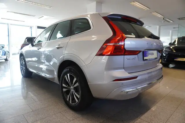 Volvo XC60 view 4