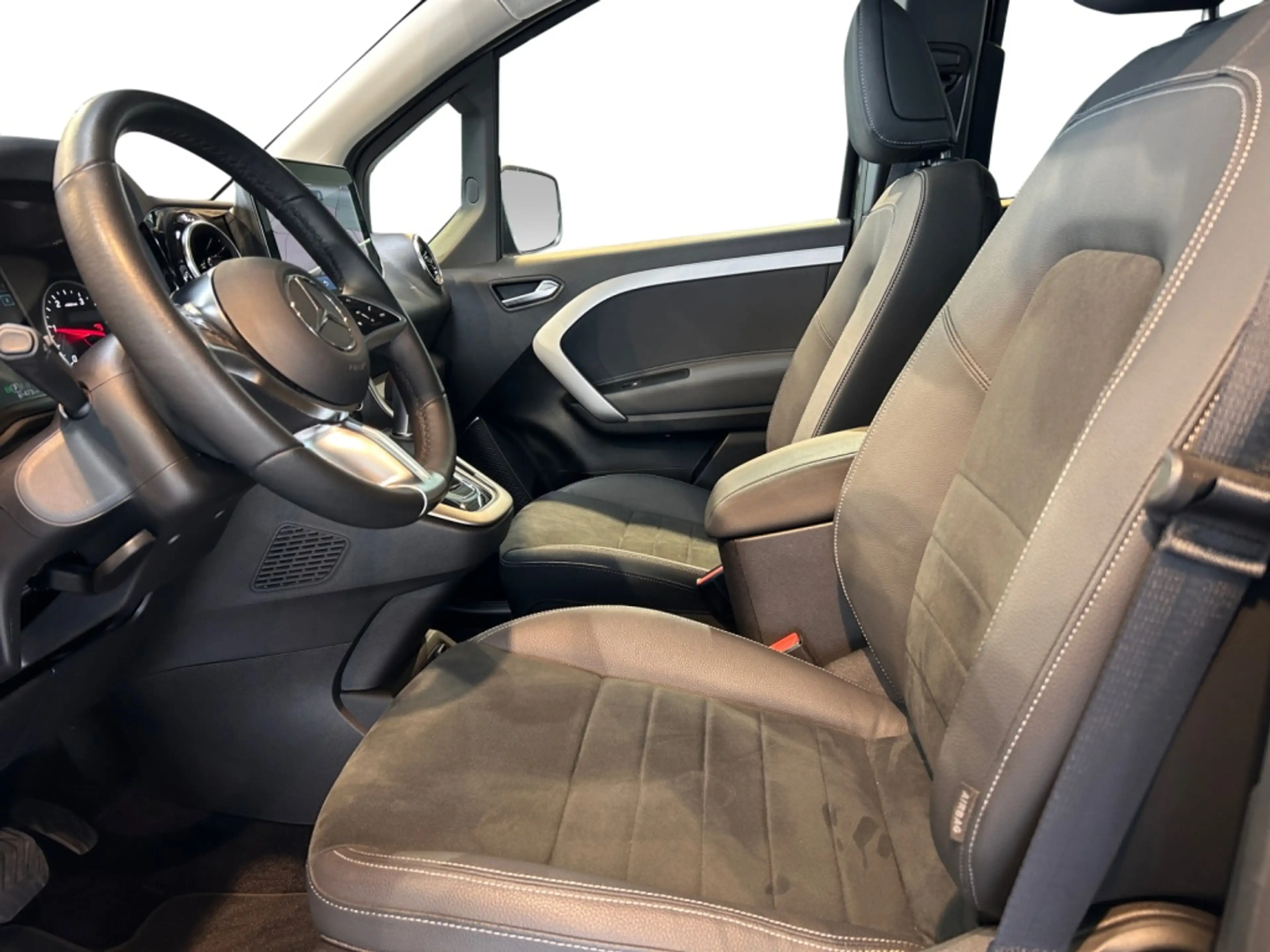 Mercedes-Benz T-Class d **MBUX,AHK,Navi,Winter,R-Cam — photo 10