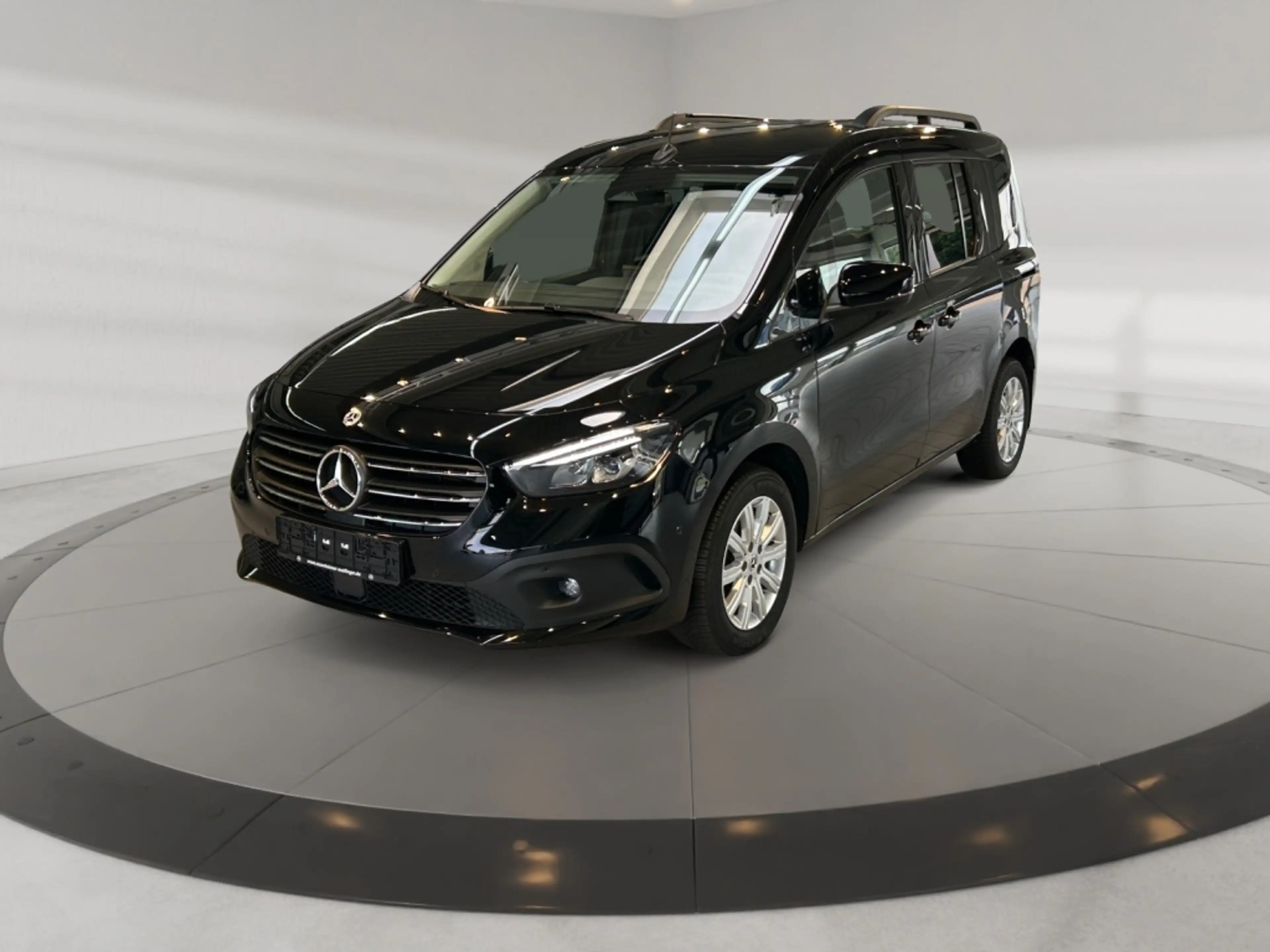 Mercedes-Benz T-Class d **MBUX,AHK,Navi,Winter,R-Cam — photo 2