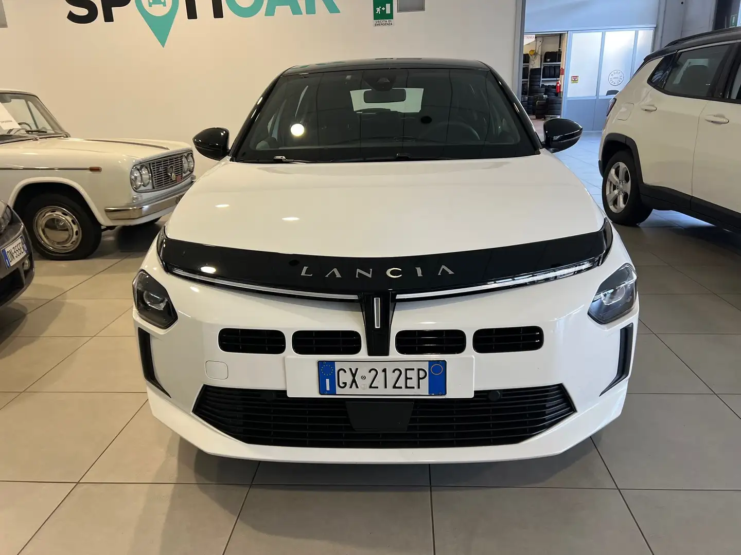 Lancia Ypsilon Ypsilon IV 2024 1.2 mhev LX 110cv e-dct Bianco - 2