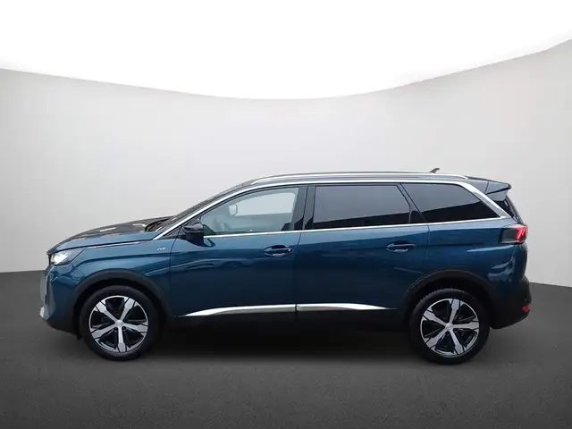 Peugeot 5008 view 5