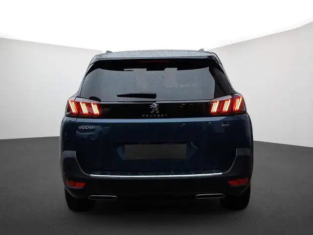 Peugeot 5008 view 4