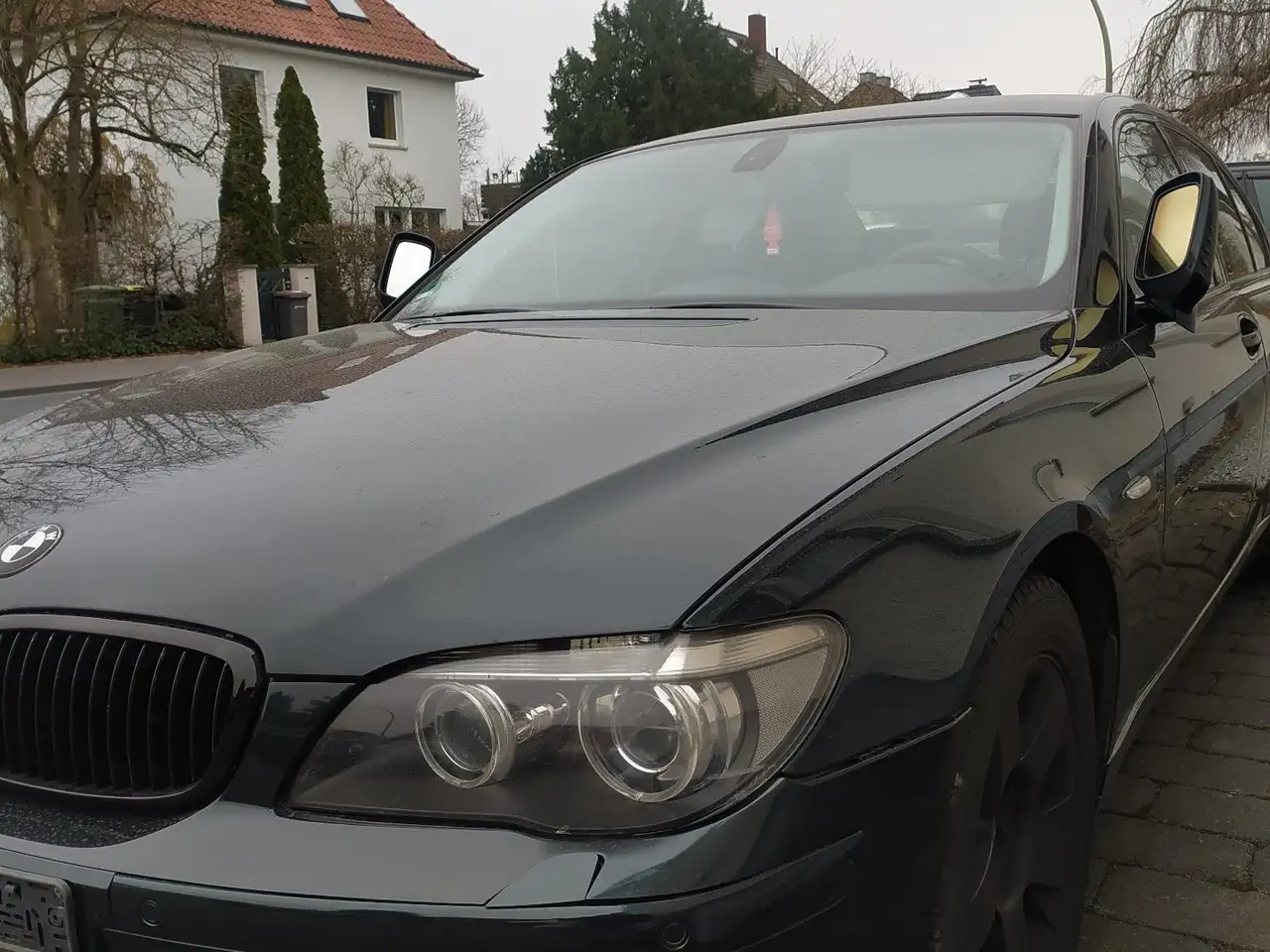 BMW 740