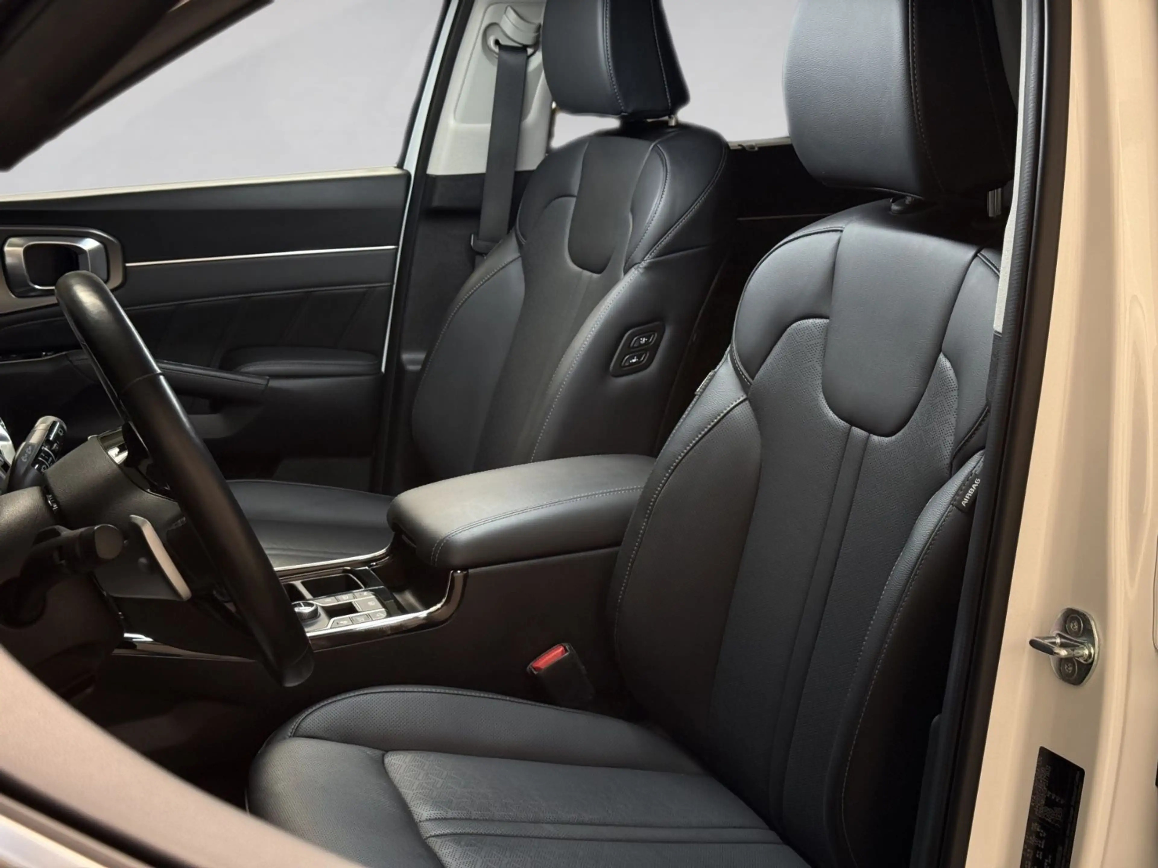 Kia Sorento Spirit 4WD Plug-In Hybrid/PANO/360°/ACC — photo 14