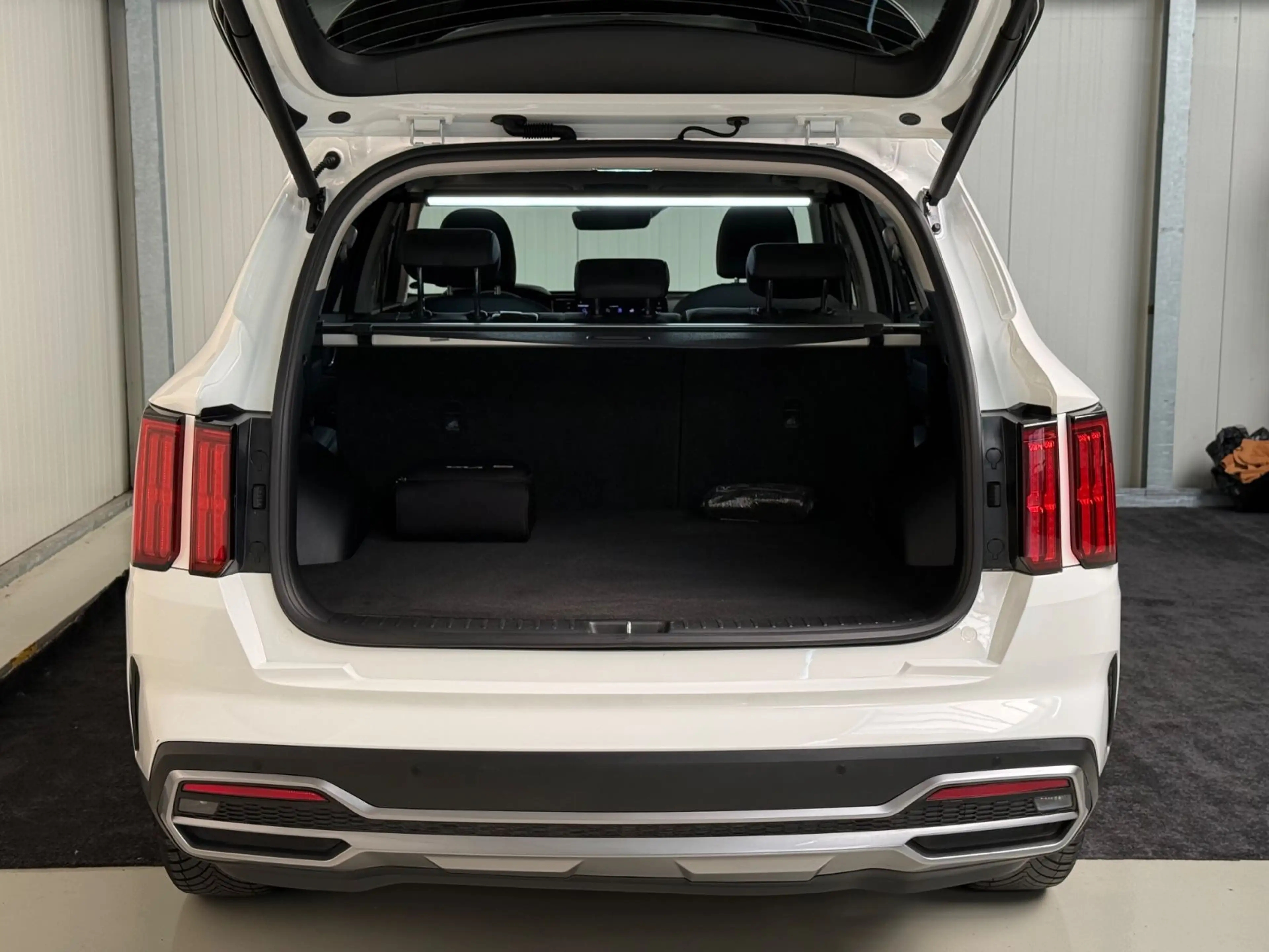 Kia Sorento Spirit 4WD Plug-In Hybrid/PANO/360°/ACC — photo 11