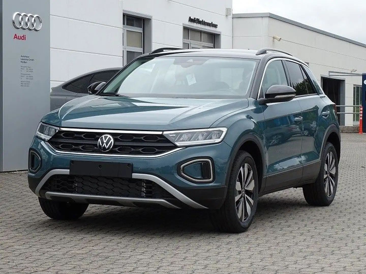 Volkswagen T-Roc 1.5 TSI DSG Goal -LED / AHZV Blau - 1