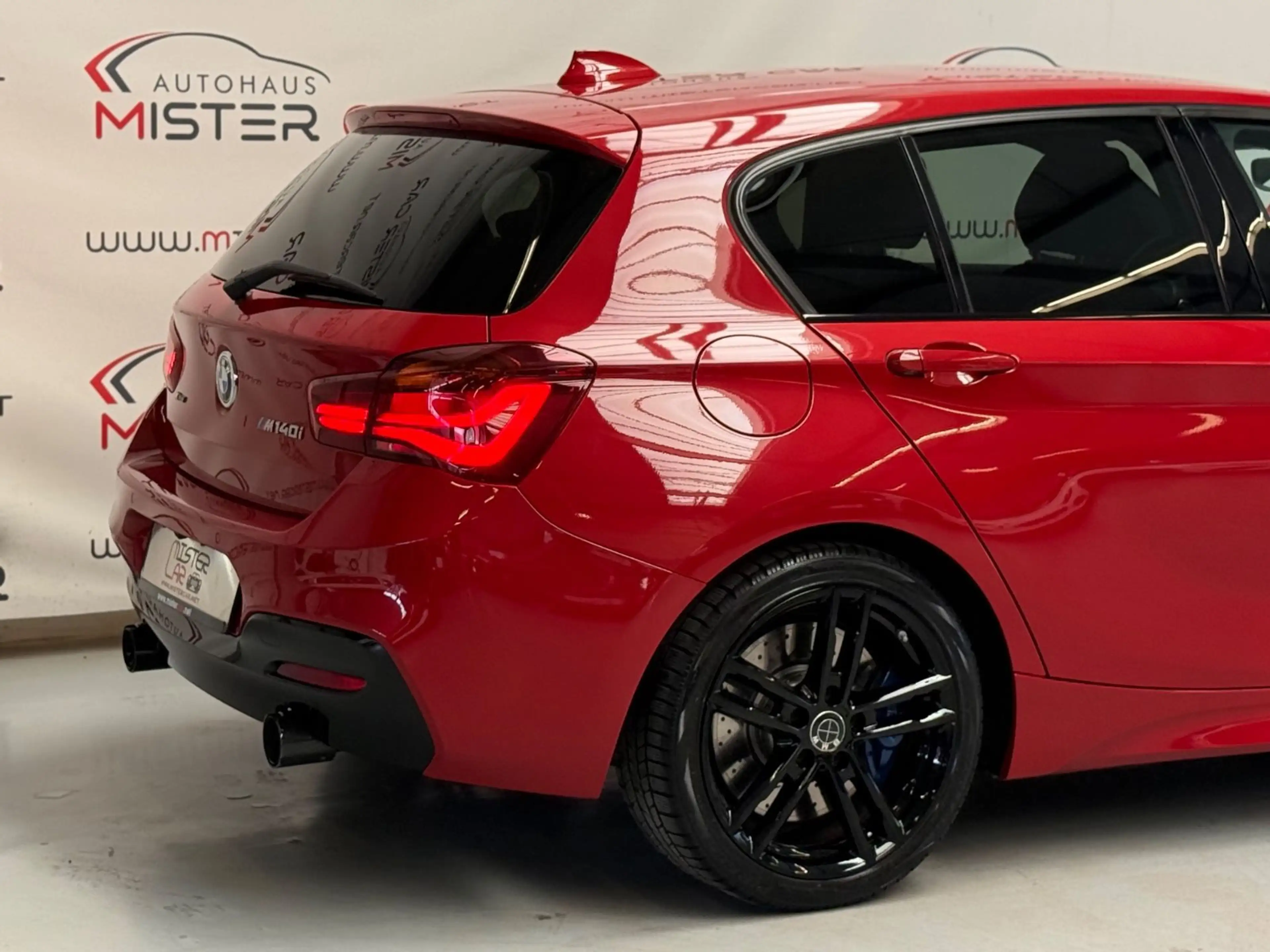BMW 140 xDrive Special Edition NAVI/LED/KEY/KAM/18 — photo 9