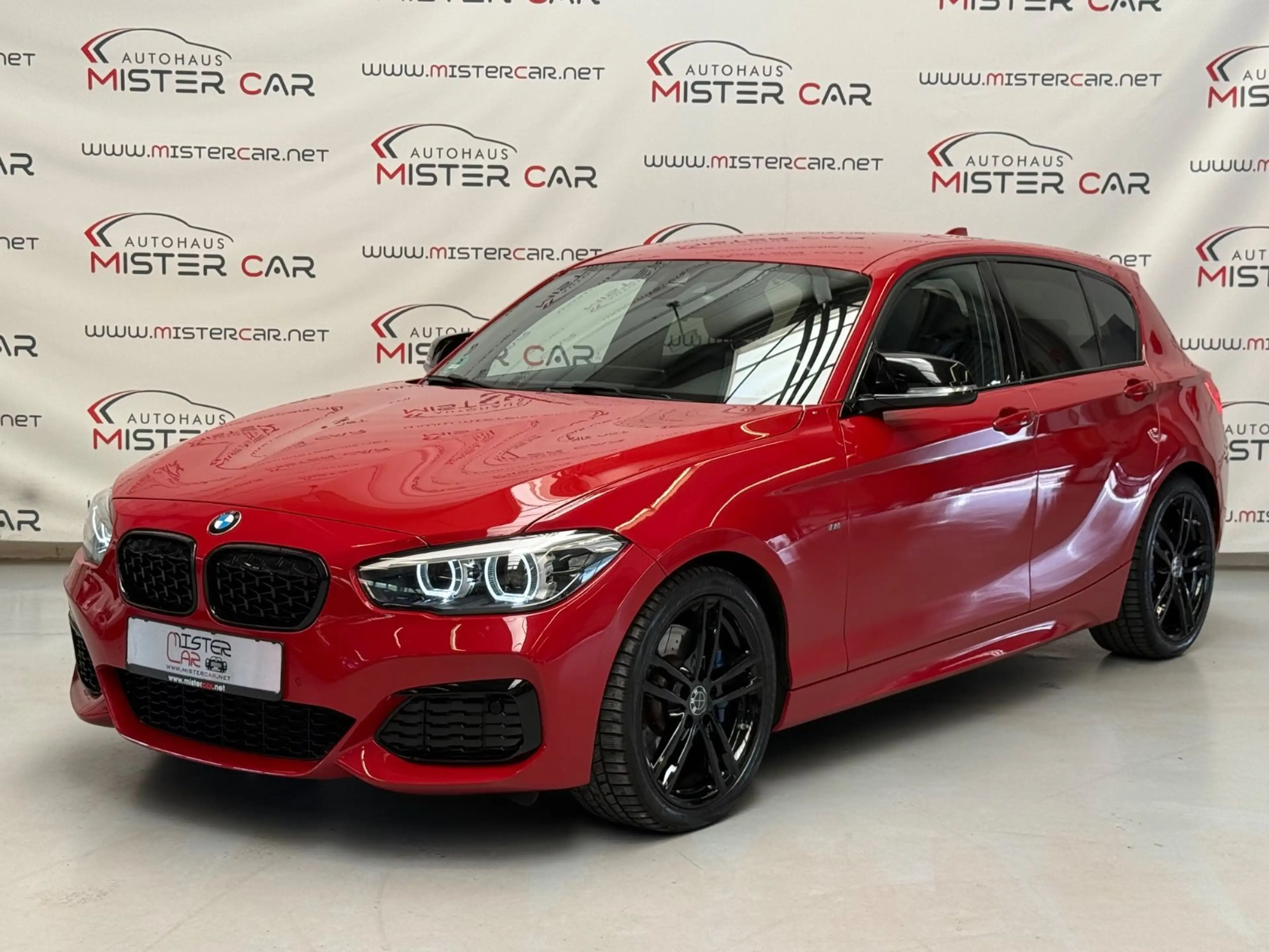 BMW 140 xDrive Special Edition NAVI/LED/KEY/KAM/18