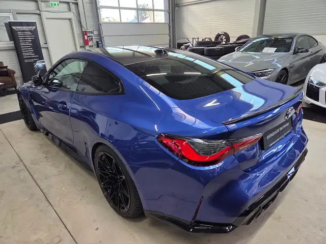 BMW M4 view 14