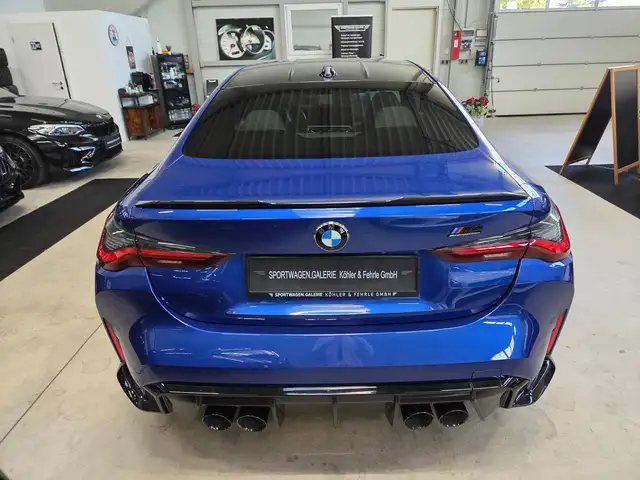 BMW M4 view 12