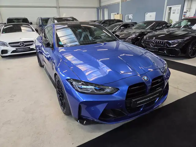 BMW M4 view 7
