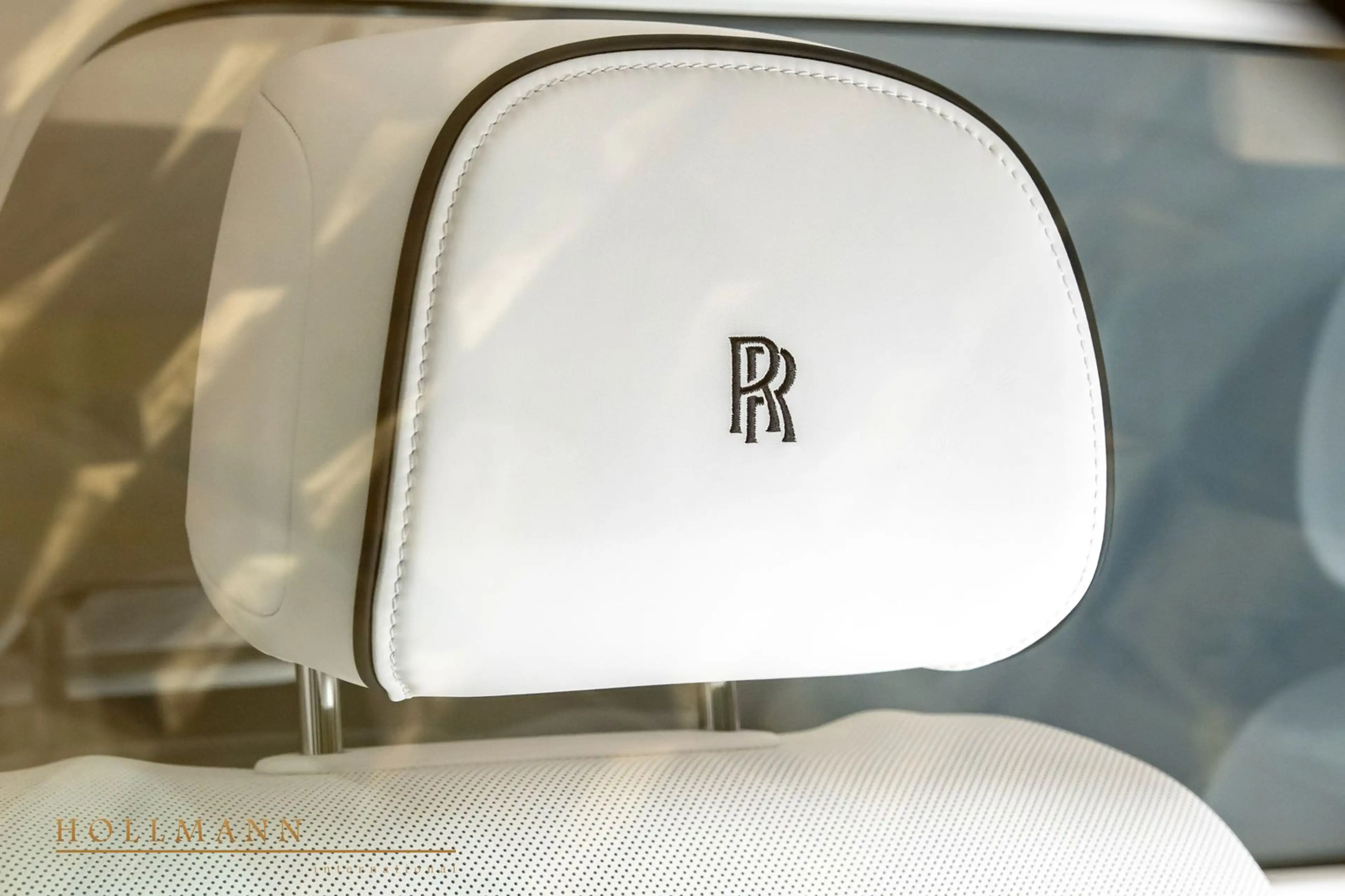 Rolls-Royce Cullinan SERIES II STRECHED +350MM A — photo 11