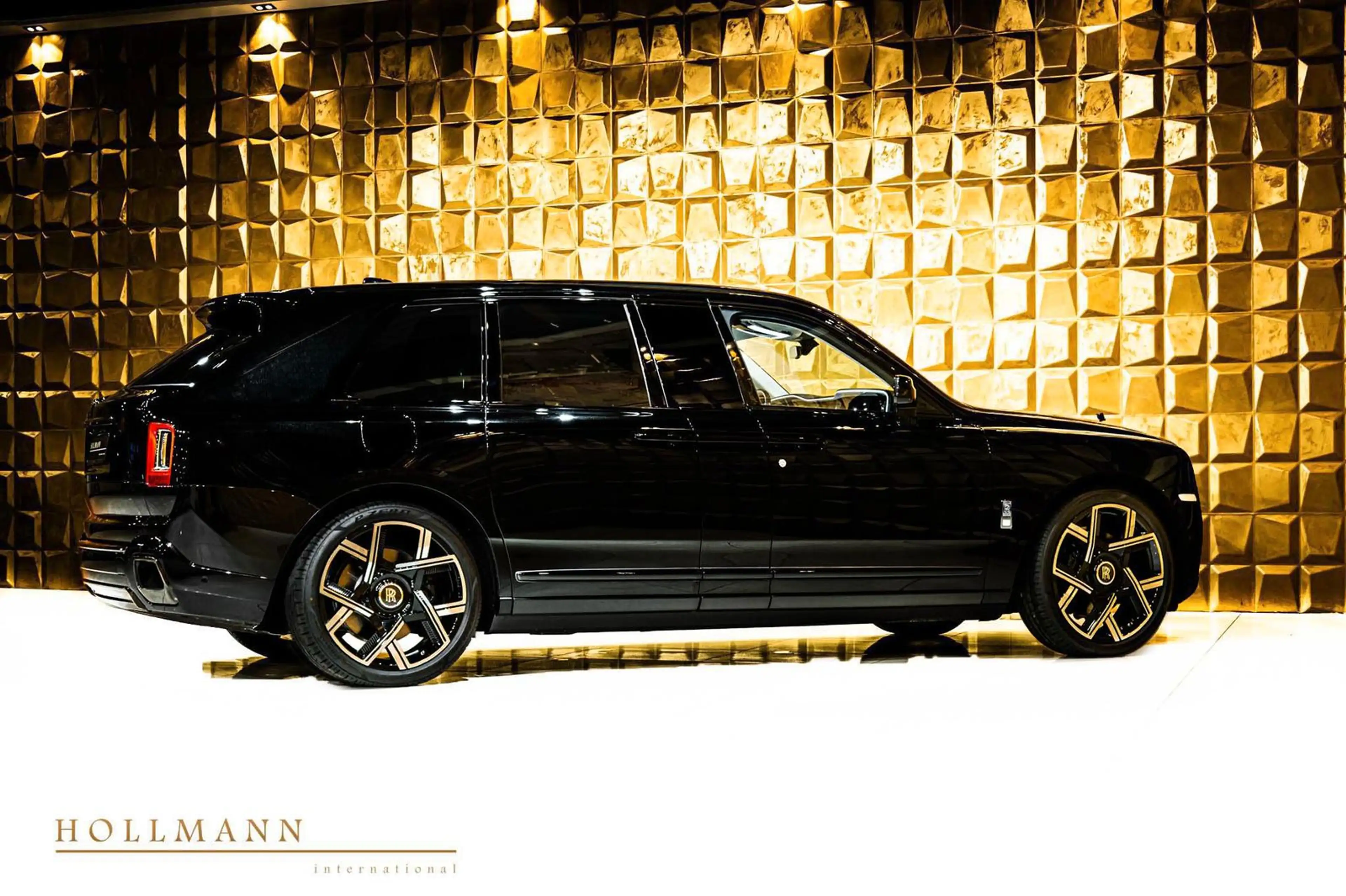 Rolls-Royce Cullinan SERIES II STRECHED +350MM A — photo 6
