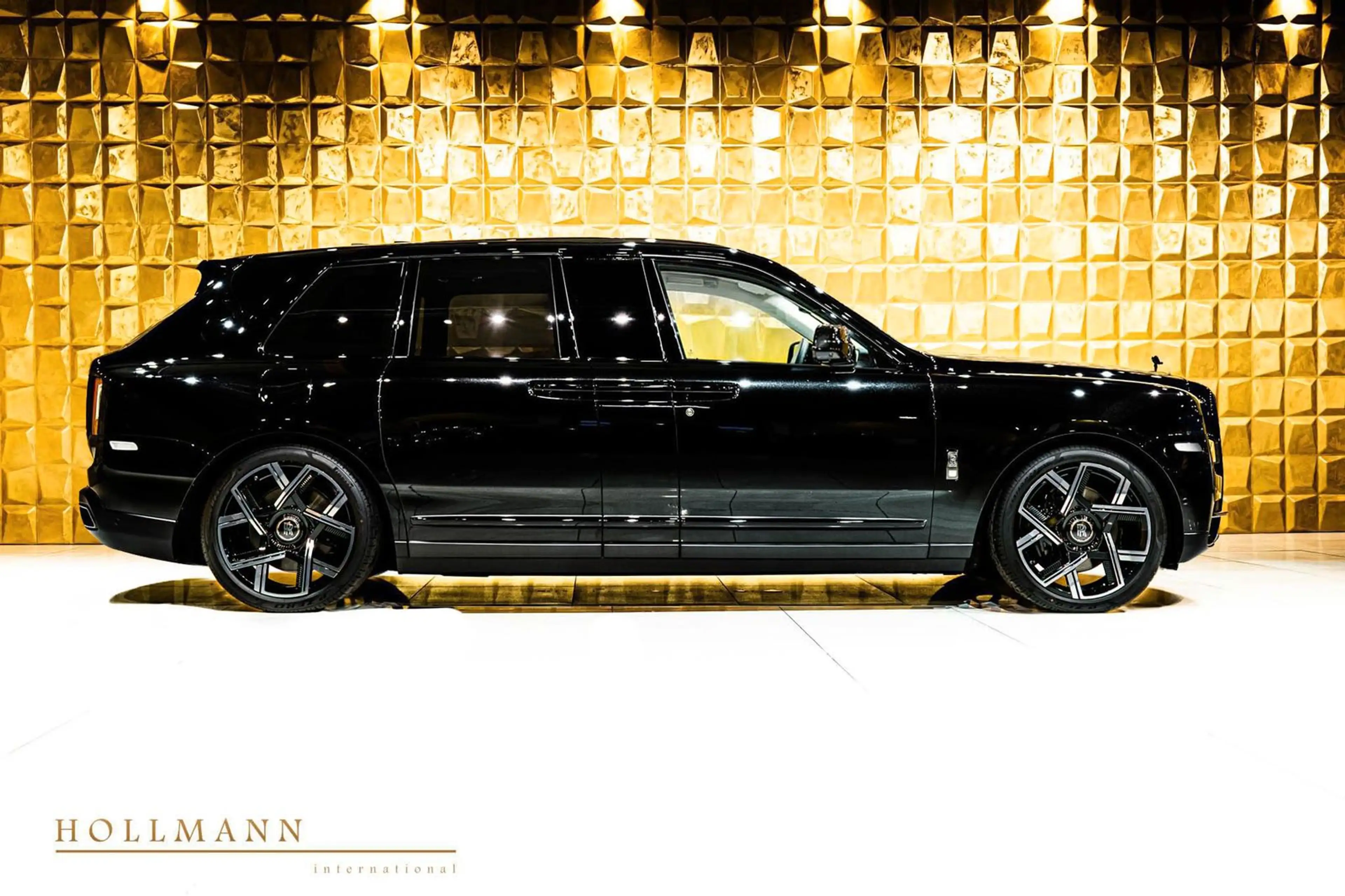 Rolls-Royce Cullinan SERIES II STRECHED +350MM A — photo 4