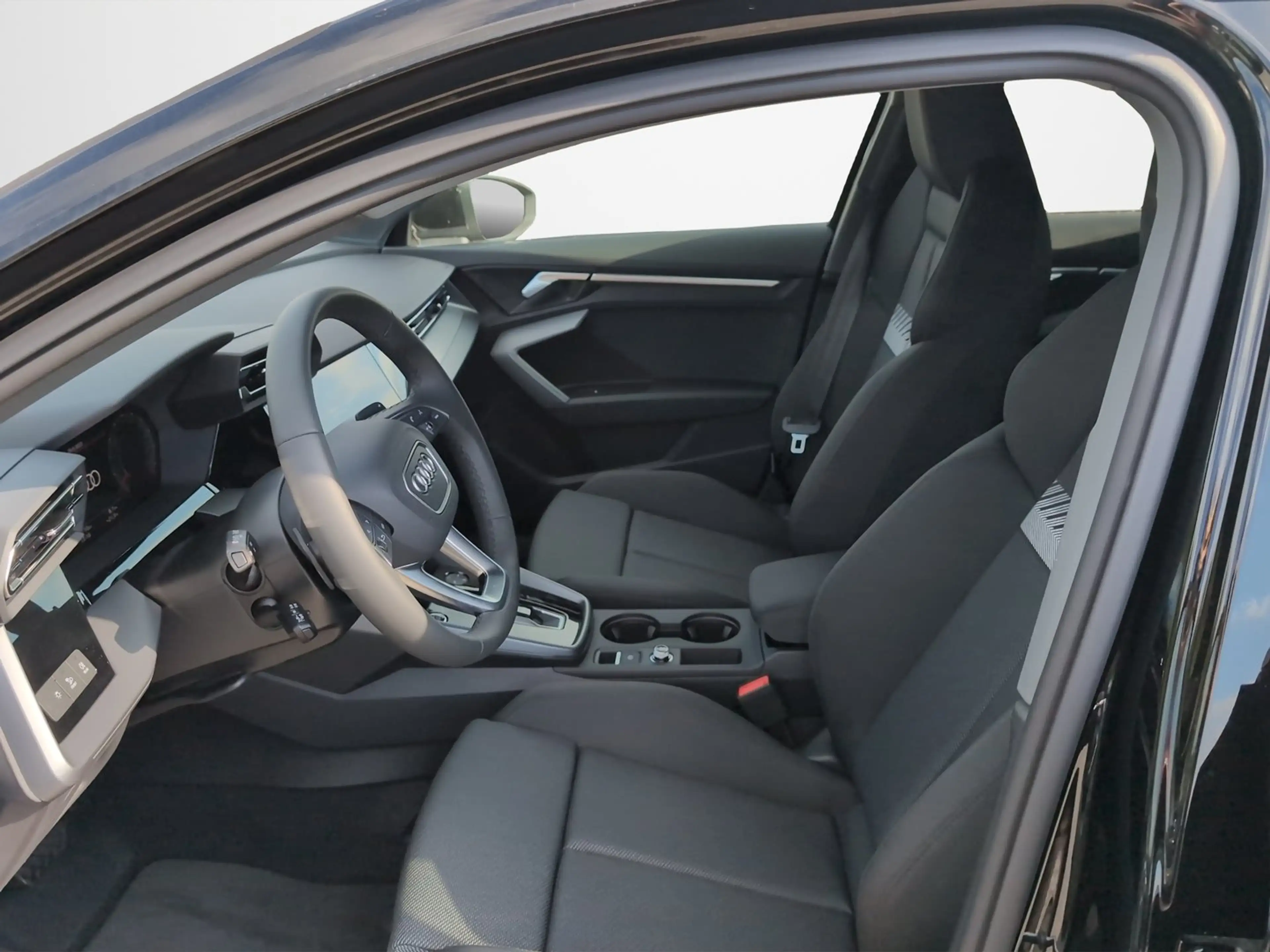 Audi A3 35 TDI — photo 10