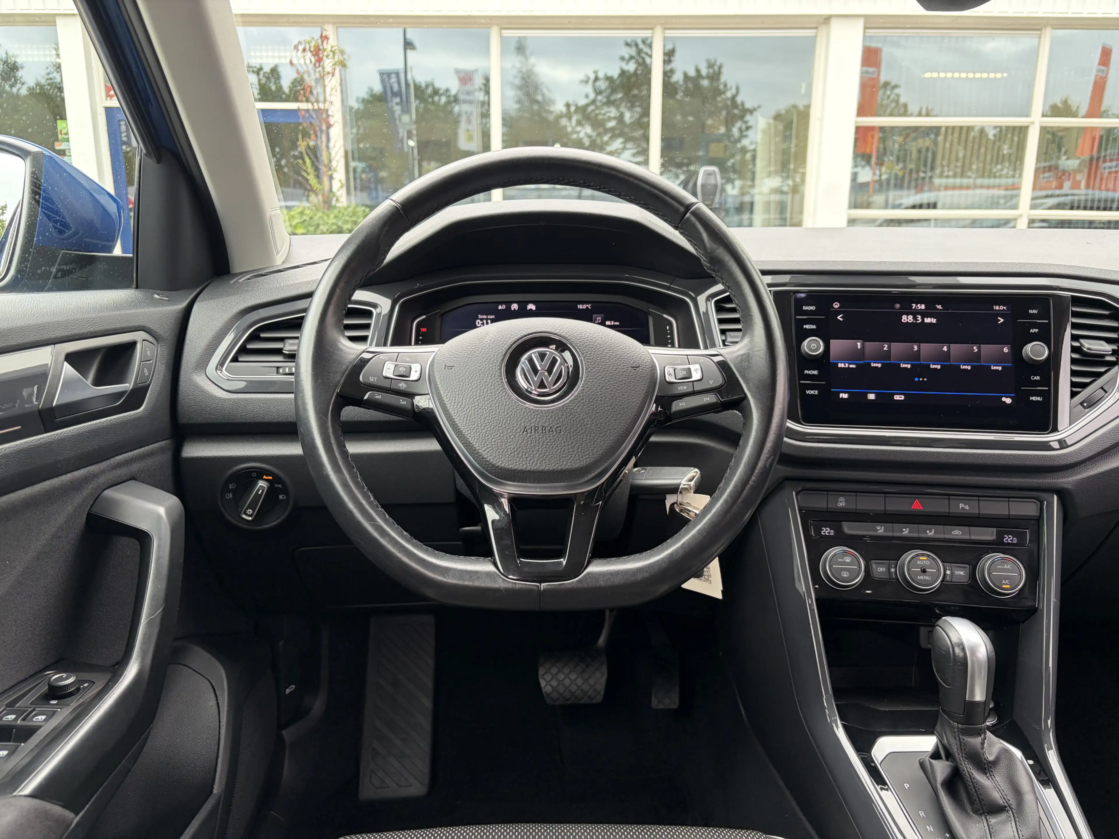 Volkswagen T-Roc 1.5 TSI Sport | AUTOMAAT | Camera | Virtual | Rijk — photo 8