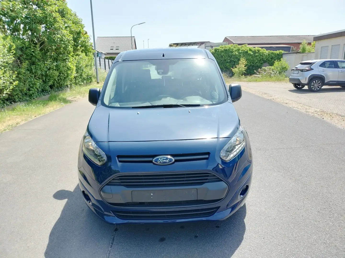 Ford Tourneo Connect 1.5TDCi Trend Scheckheft gepflegt AHK Синій - 1