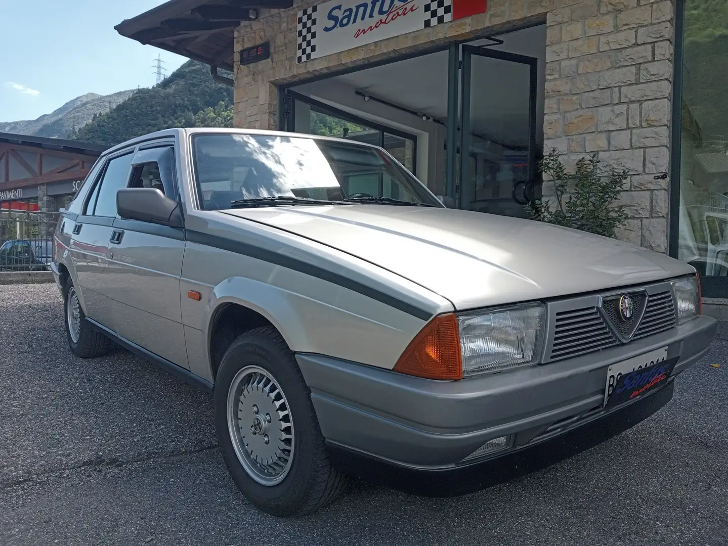 Alfa Romeo 75 1.6 Bronz - 1