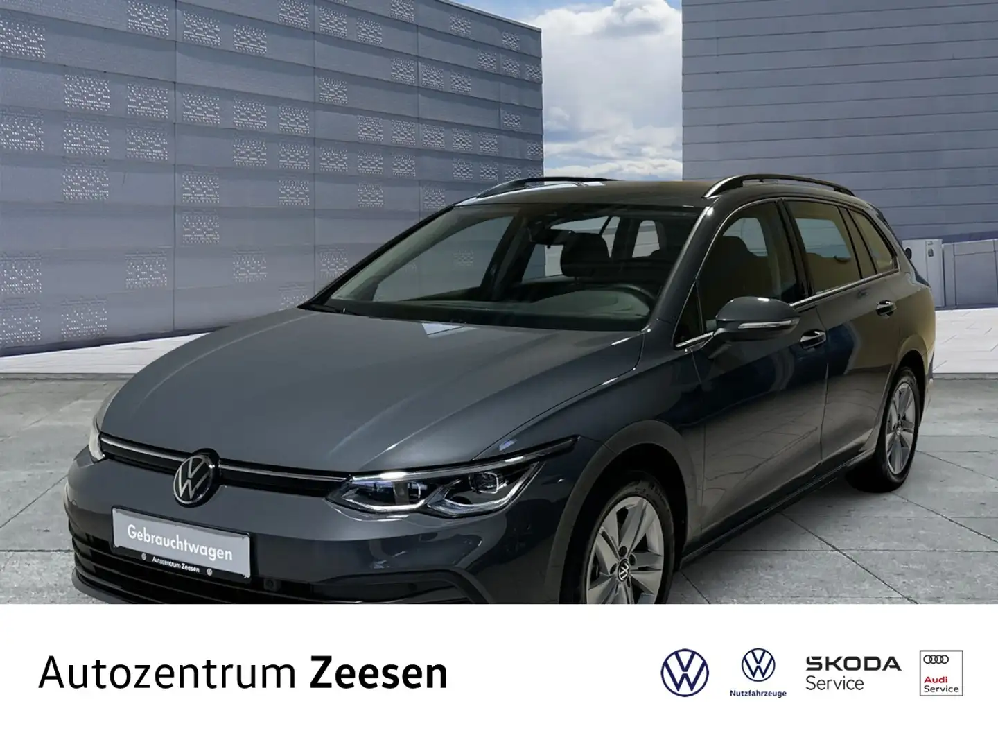 Volkswagen Golf VIII Variant 1.5 eTSI Life ACT OPF DSG+USB+ Klima Grau - 1