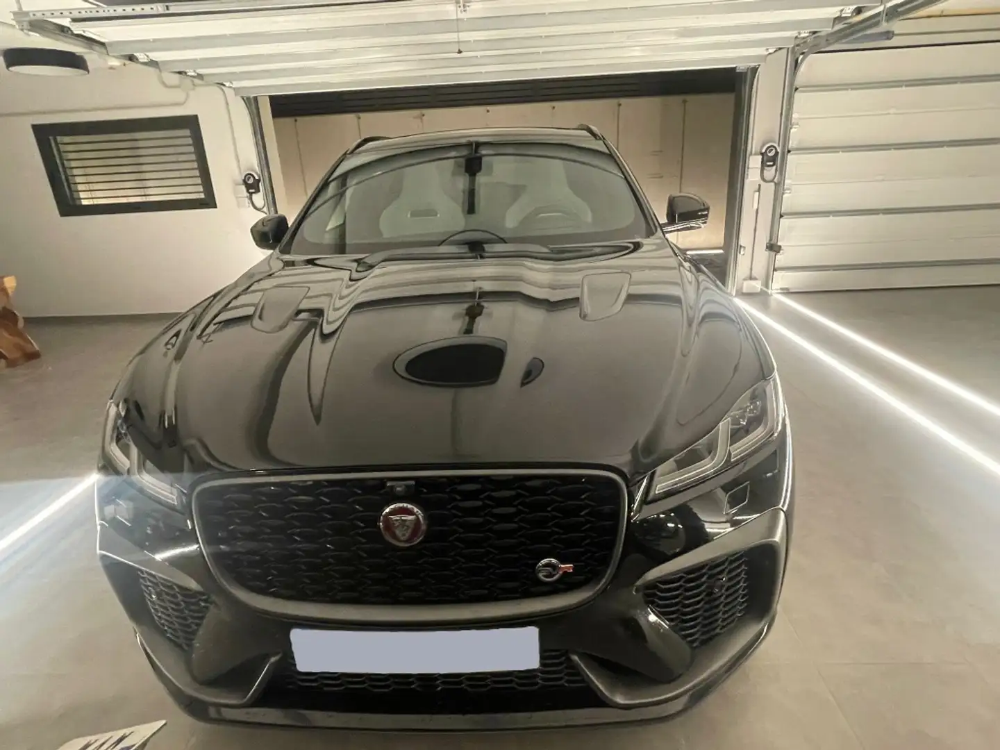 Jaguar F-Pace 5.0 V8 SVR Aut. AWD 550 Nero - 2