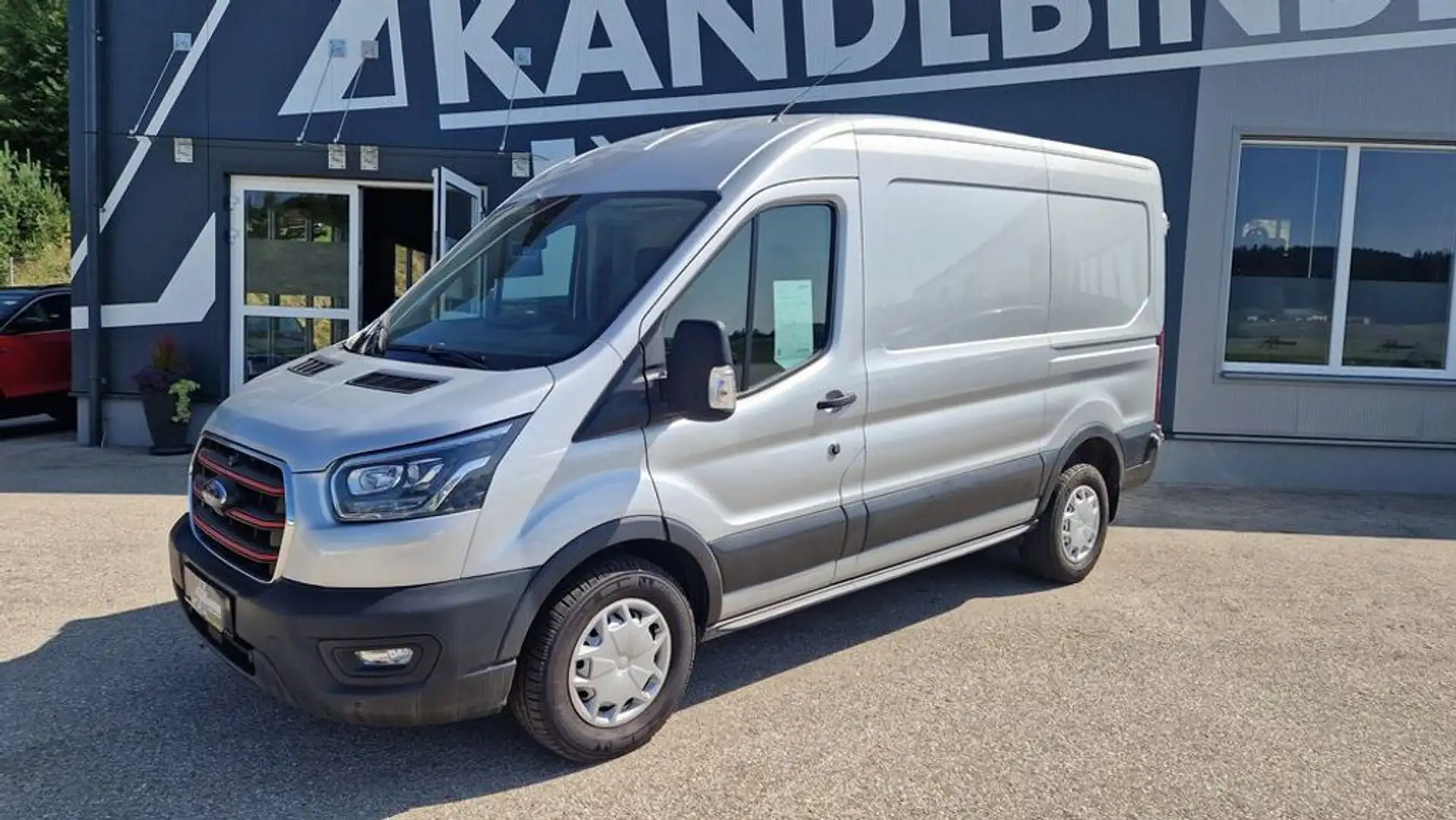 Ford Transit Kasten 2,0 EcoBlue L2H2 350 Trend Aut. Silber - 2