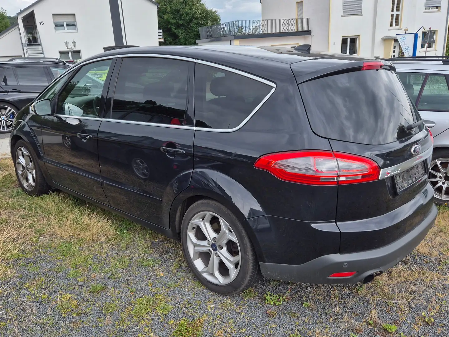 Ford S-Max 2.2 TDCi DPF Durashift-6-tronic Titanium S Schwarz - 2