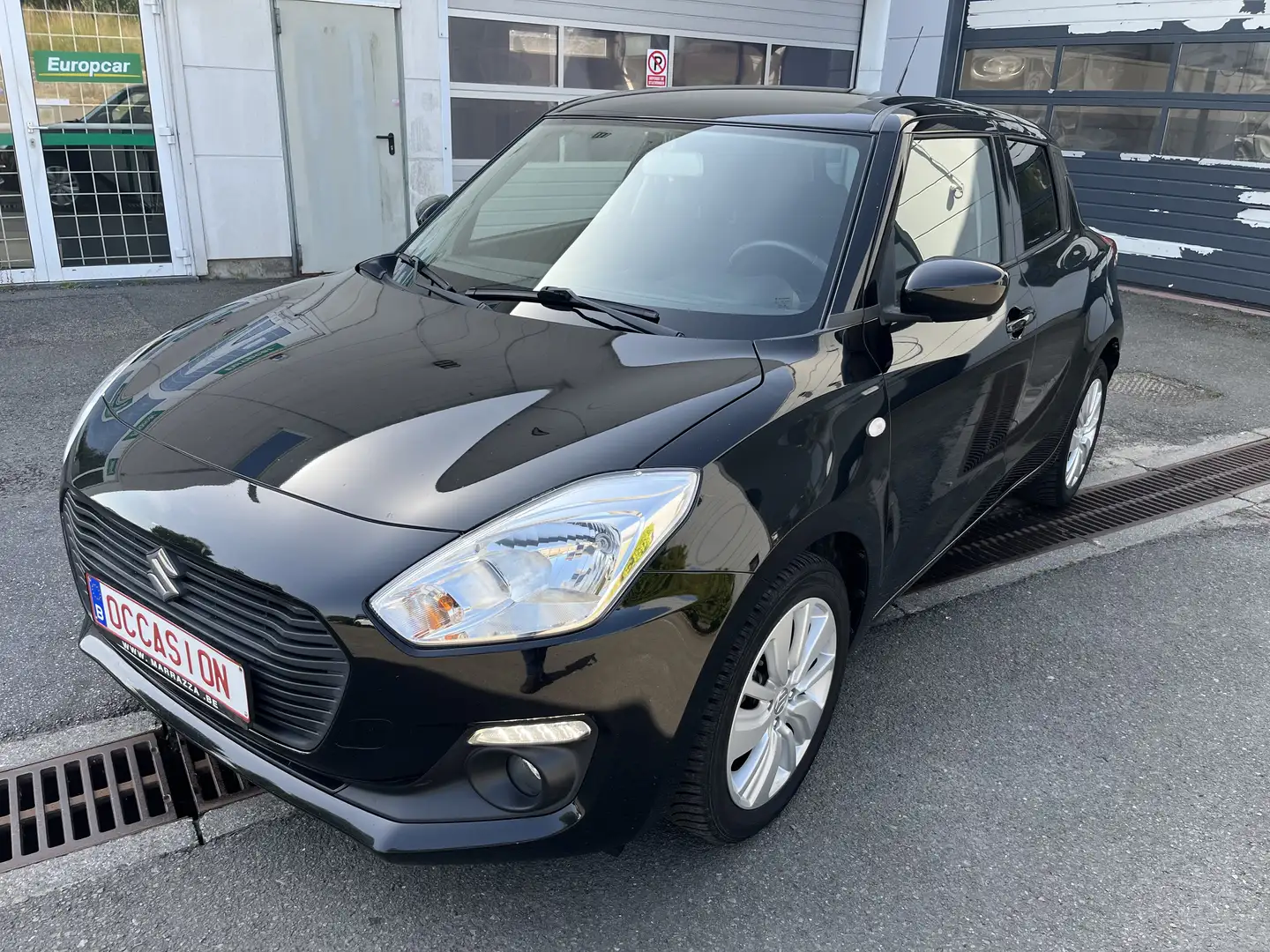 Suzuki Swift 1.2i GL+ | Airco | CarPlay | Caméra de recul Zwart - 1