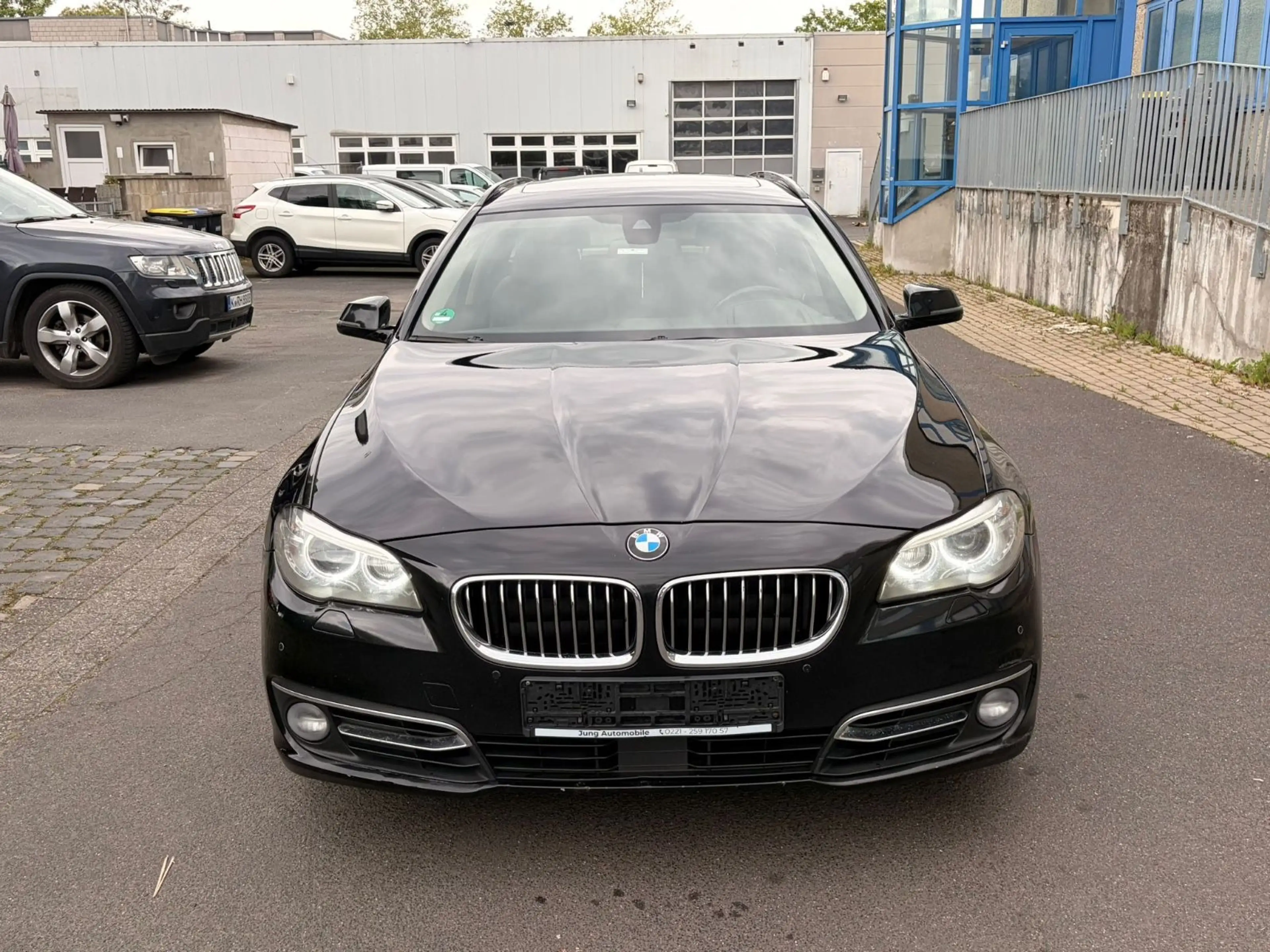 BMW 530 d xDrive Touring  Automatik / Navi/Pano/EU6 — photo 8