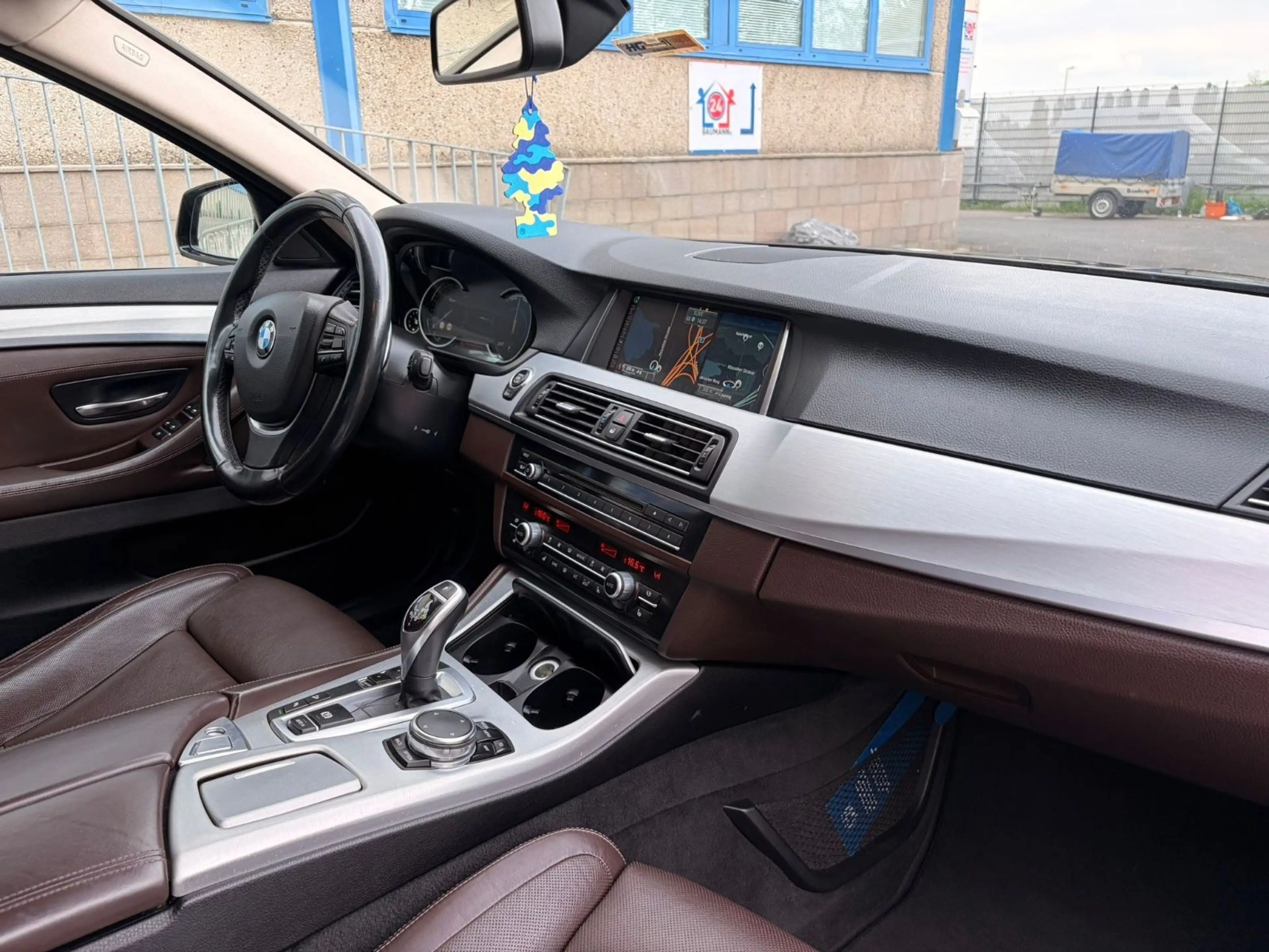 BMW 530 d xDrive Touring  Automatik / Navi/Pano/EU6 — photo 15