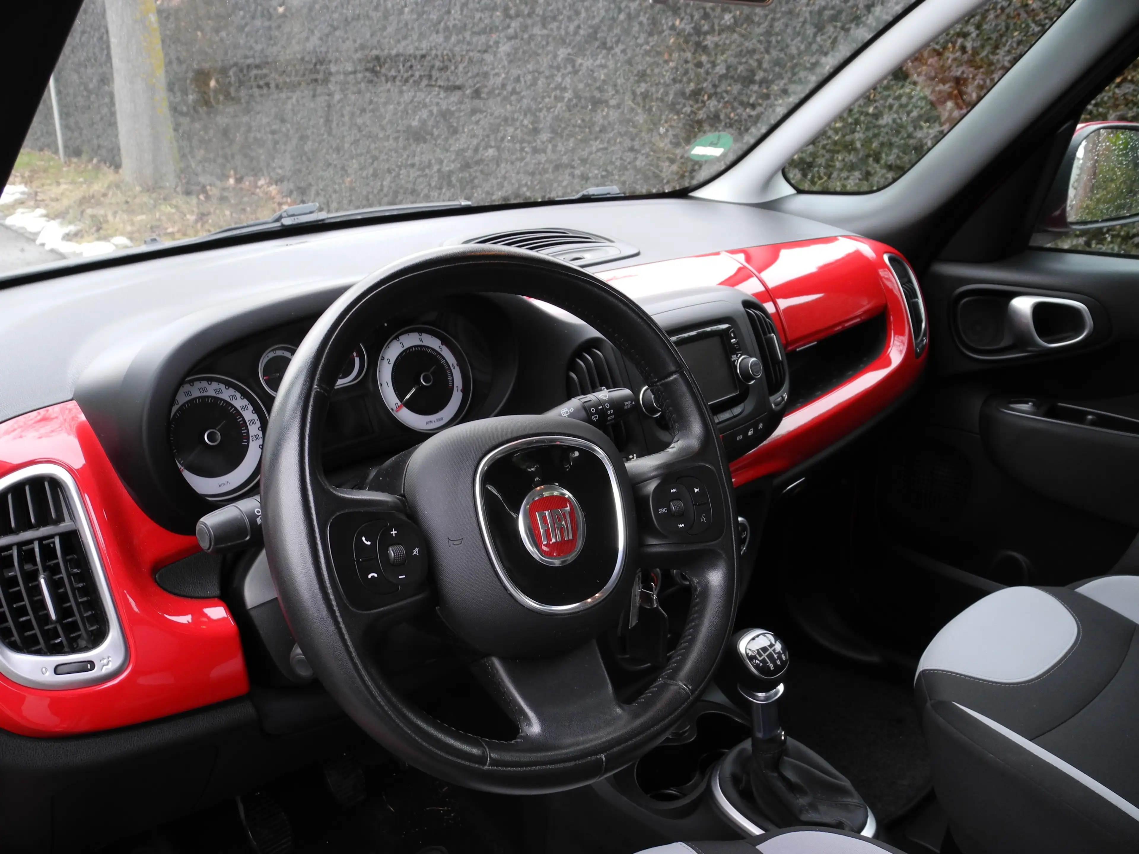 Fiat 500L 500L Diesel Living 1.6 Multijet Start — photo 9