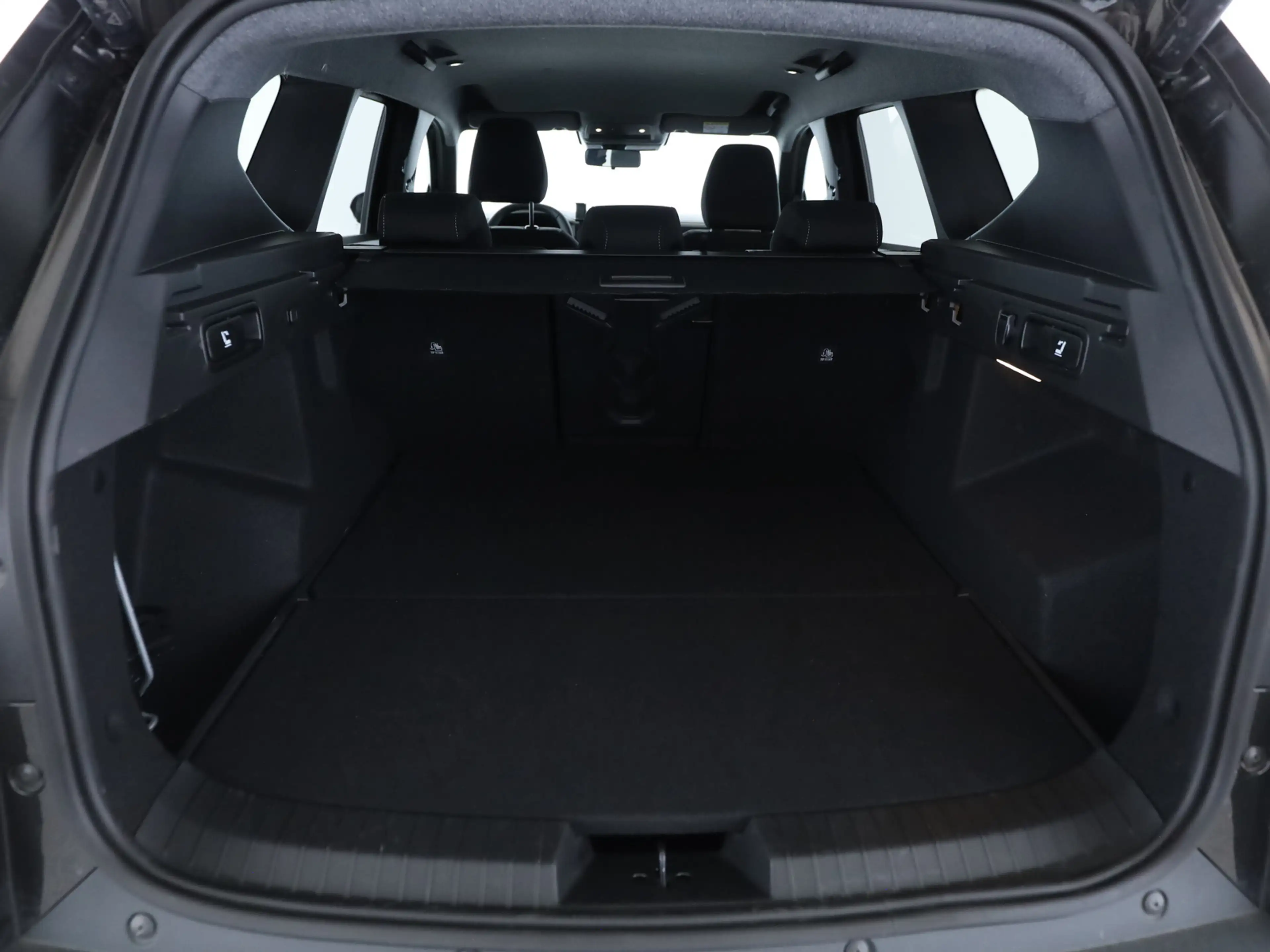 Dacia Bigster Hybrid 155 Journey — photo 8