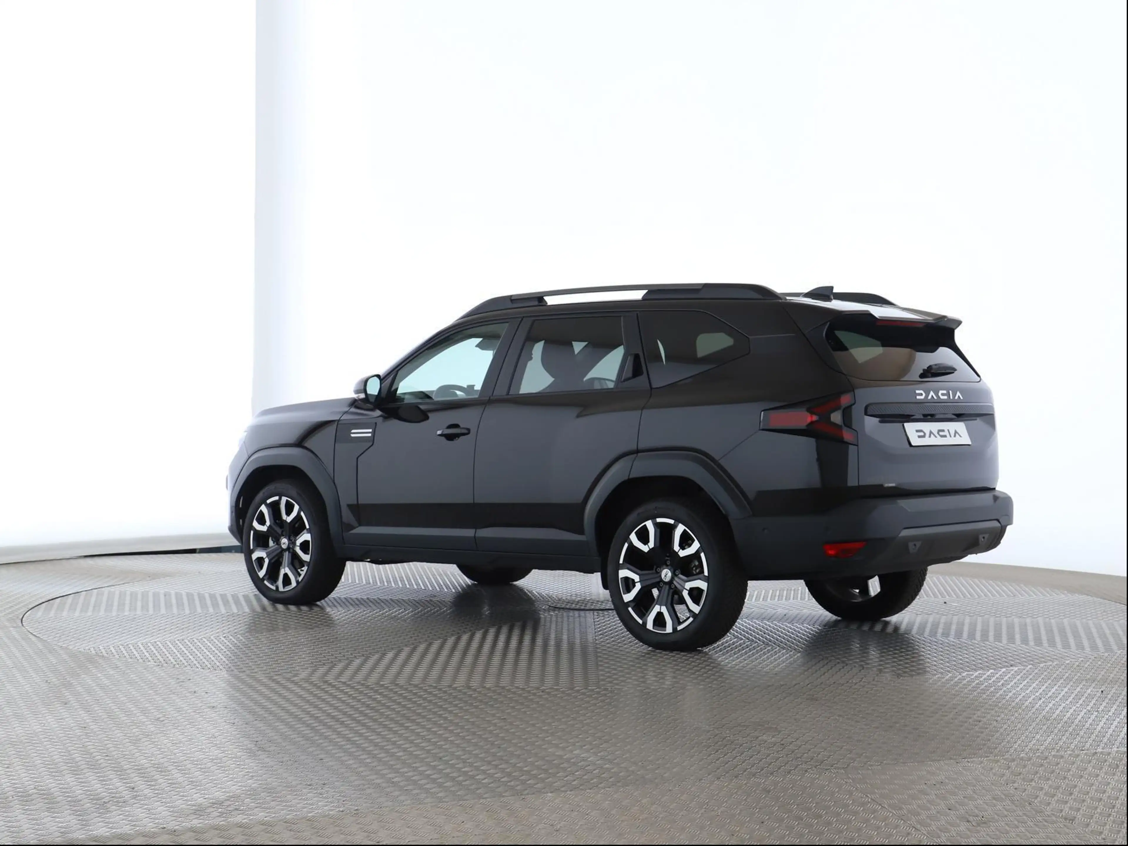 Dacia Bigster Hybrid 155 Journey — photo 3
