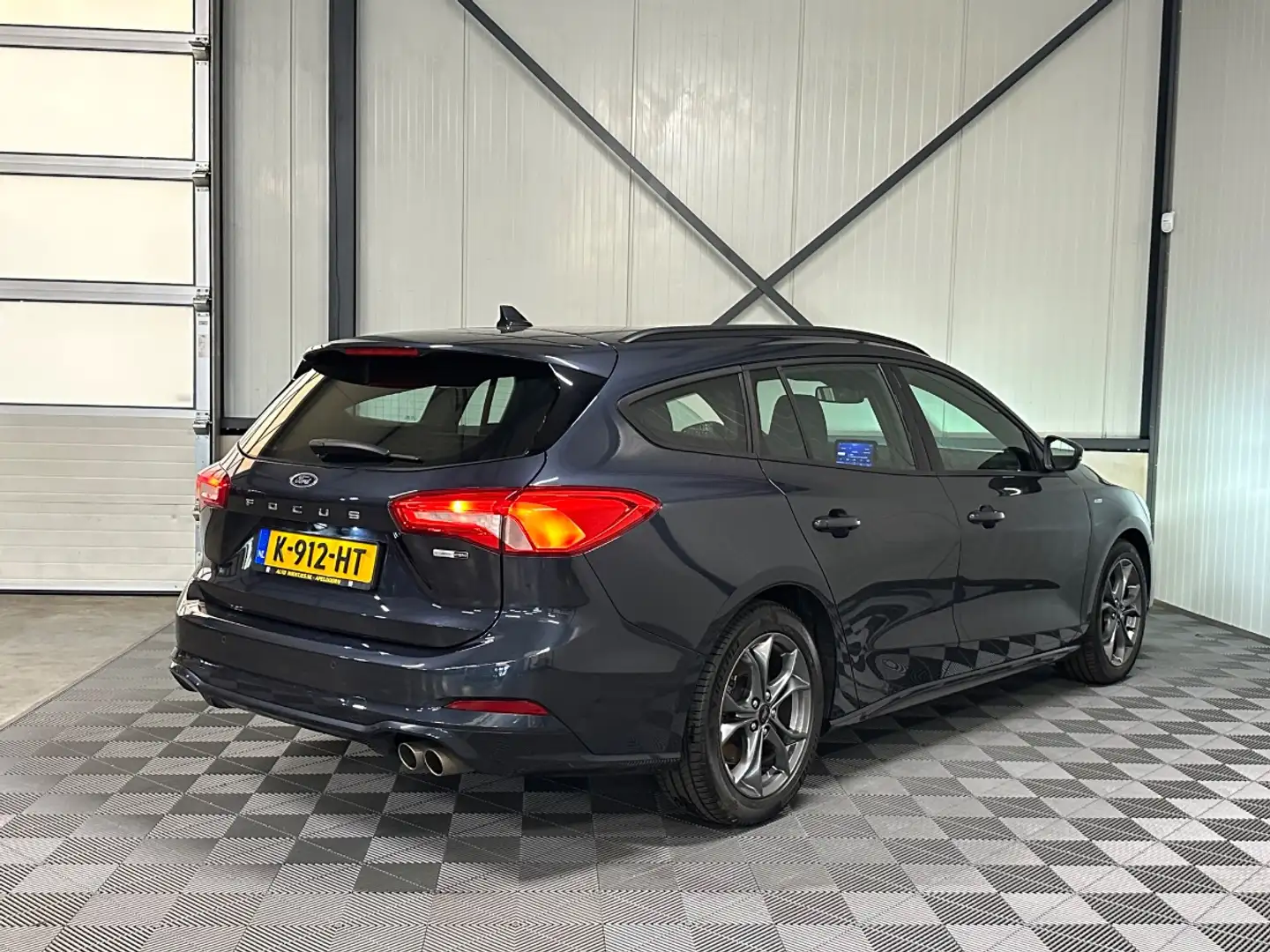 Ford Focus Wagon 1.0 EcoBoost Hybrid | ST Line Business | Nav Blauw - 2