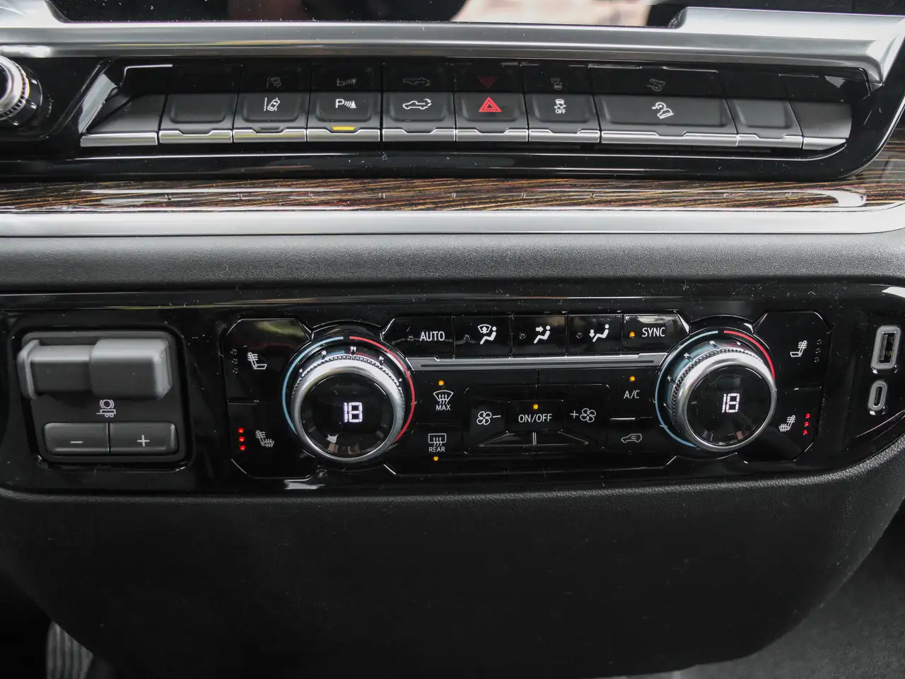GMC Sierra 2500HD снимка GMC Sierra 2500HD