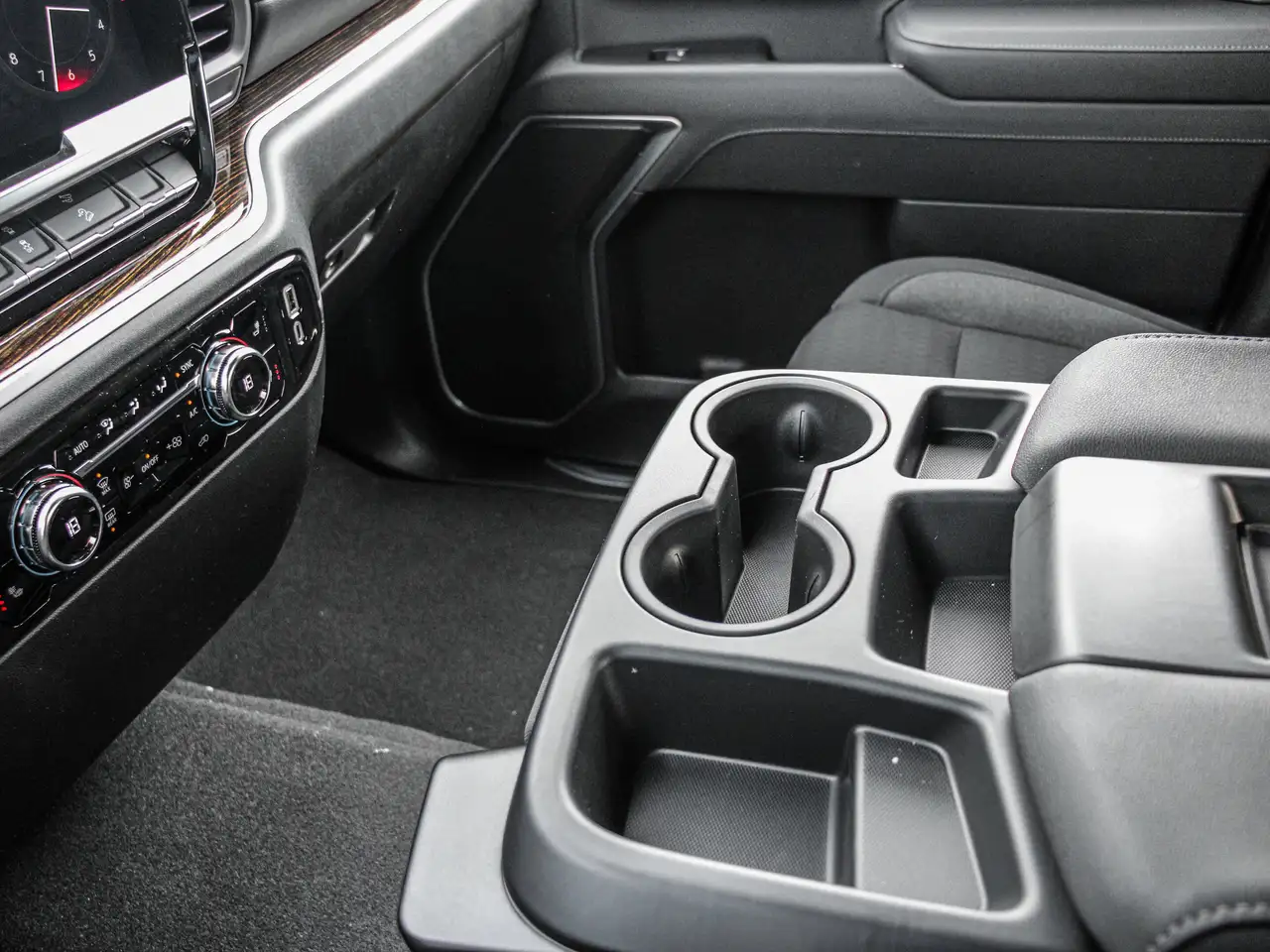 GMC Sierra 2500HD снимка GMC Sierra 2500HD