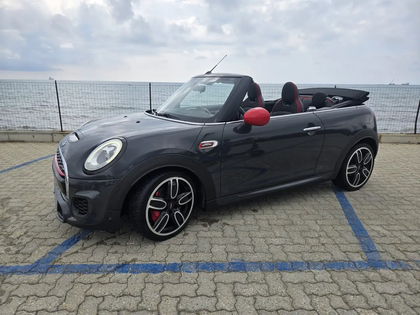 MINI John Cooper Works Cabrio Mini IV F57 2016 Cabrio 2.0 Hype auto Szary - 1