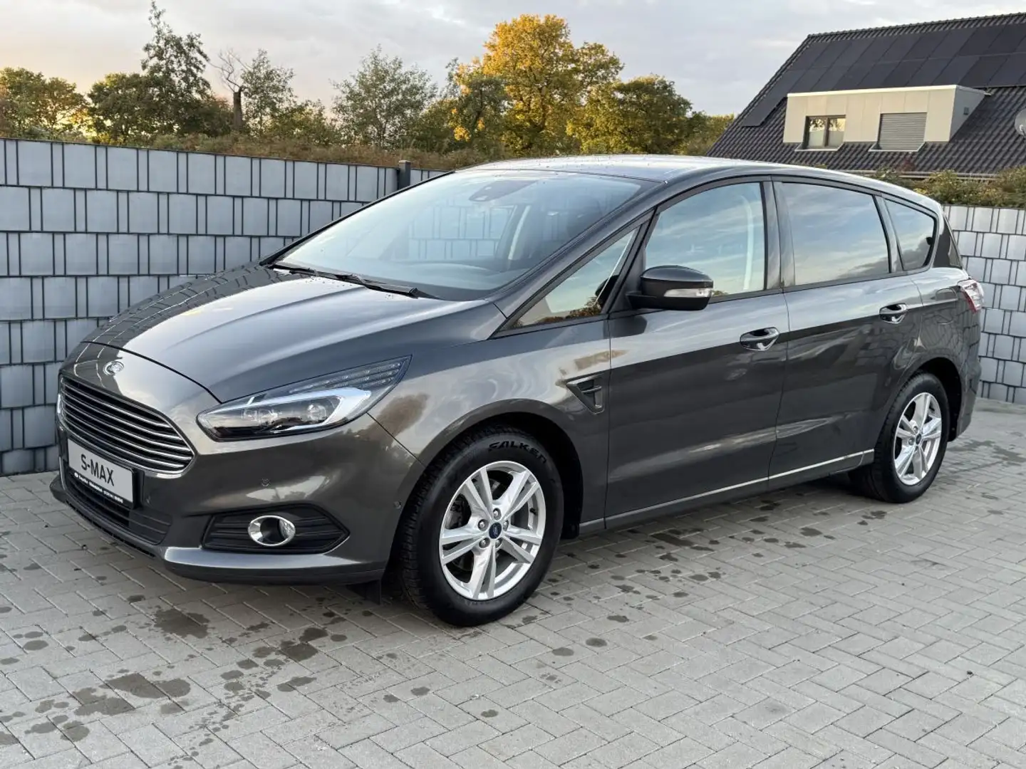 Ford S-Max S-MAX Business * TOP-Zustand * 1.Hand * Grau - 1