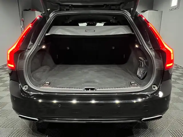Volvo V90 view 8