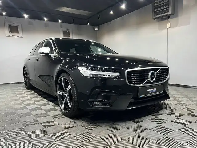 Volvo V90 view 2