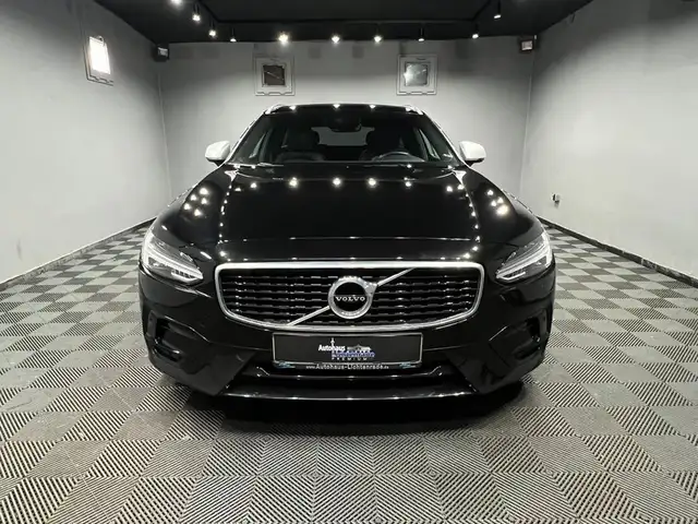 Volvo V90 view 6