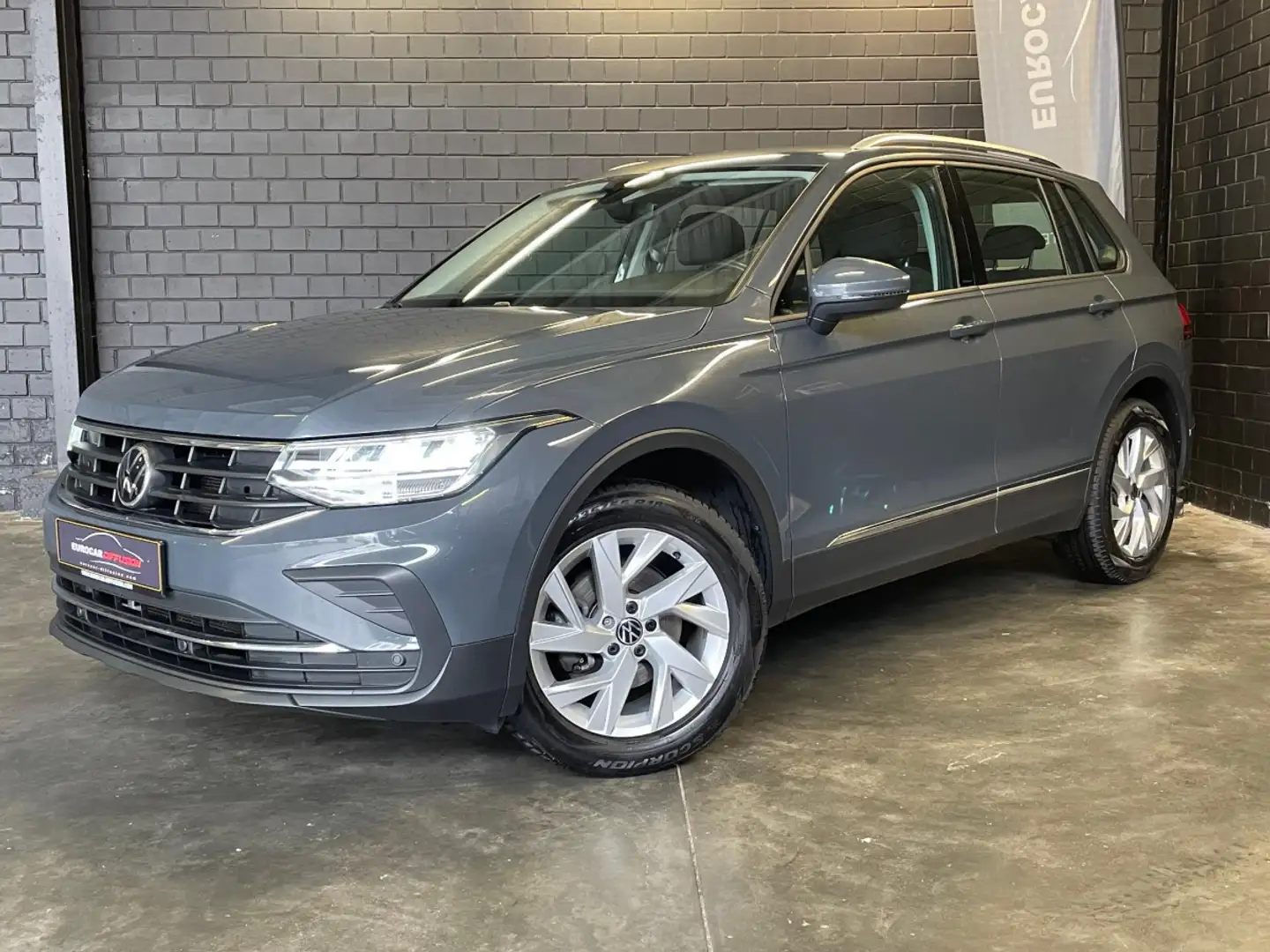 Volkswagen Tiguan Life 2.0 TDI 150CV DSG7 Gris - 1