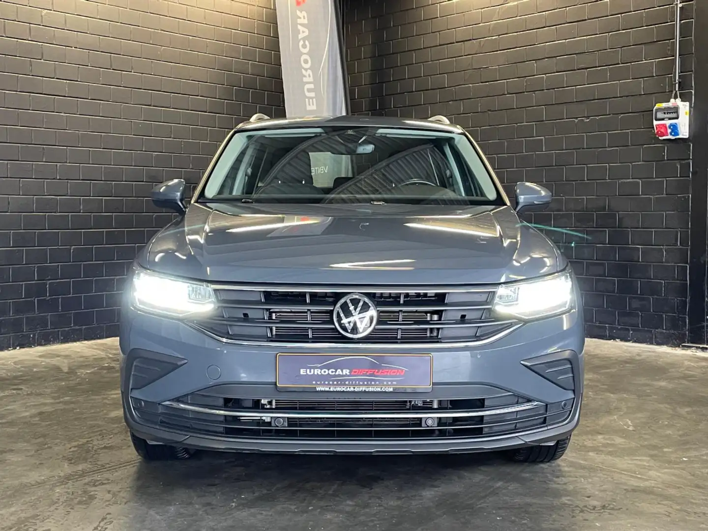 Volkswagen Tiguan Life 2.0 TDI 150CV DSG7 Gris - 2