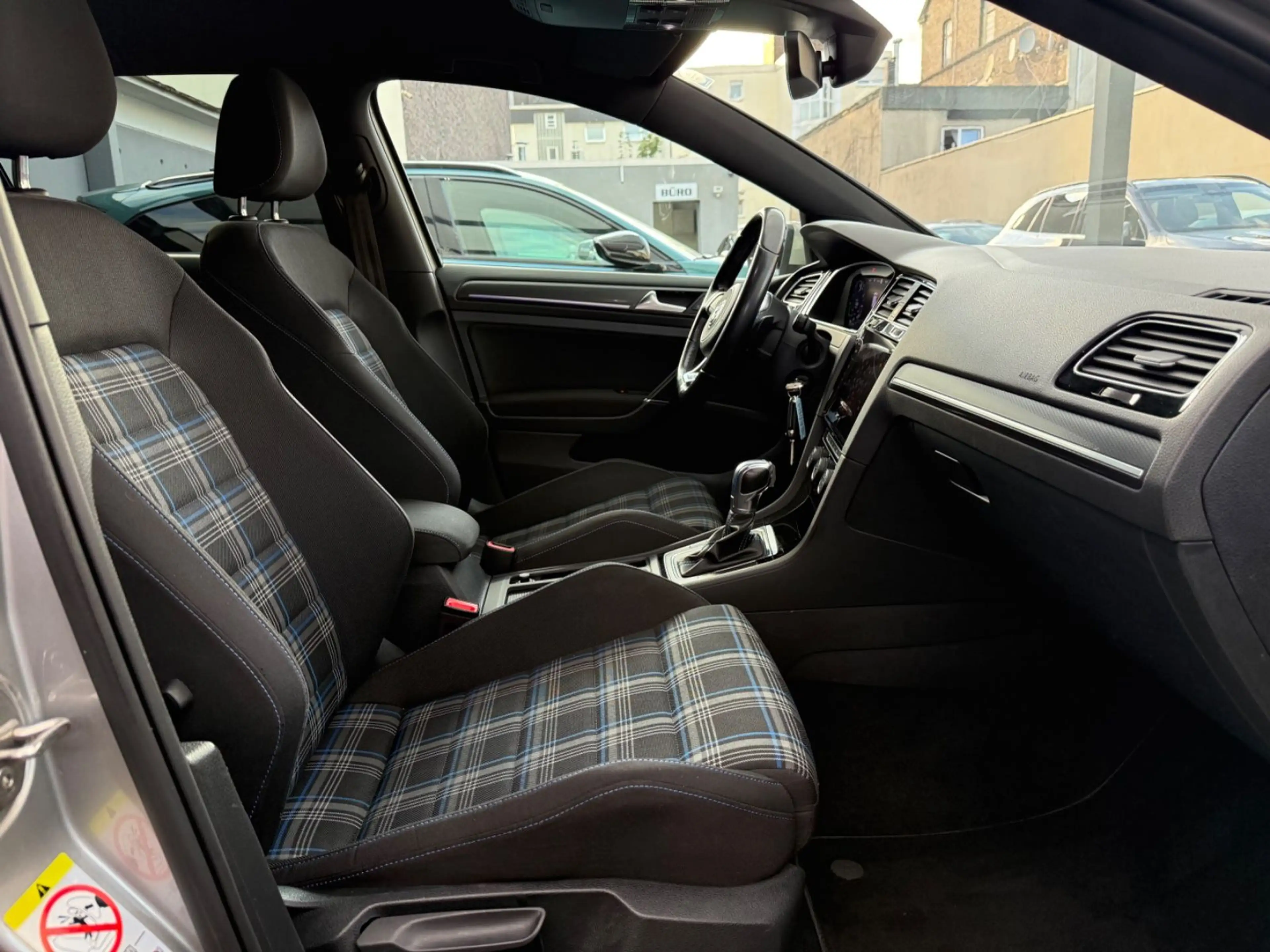 Volkswagen Golf VII Lim. GTE *1.HD*ACC*VIRTUAL*KAMERA*SPUR — photo 7