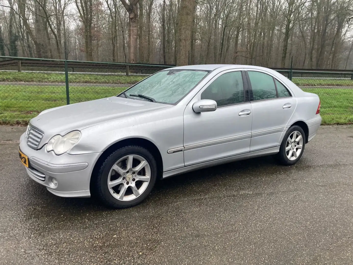 Mercedes-Benz C 230 Classic Šedá - 2