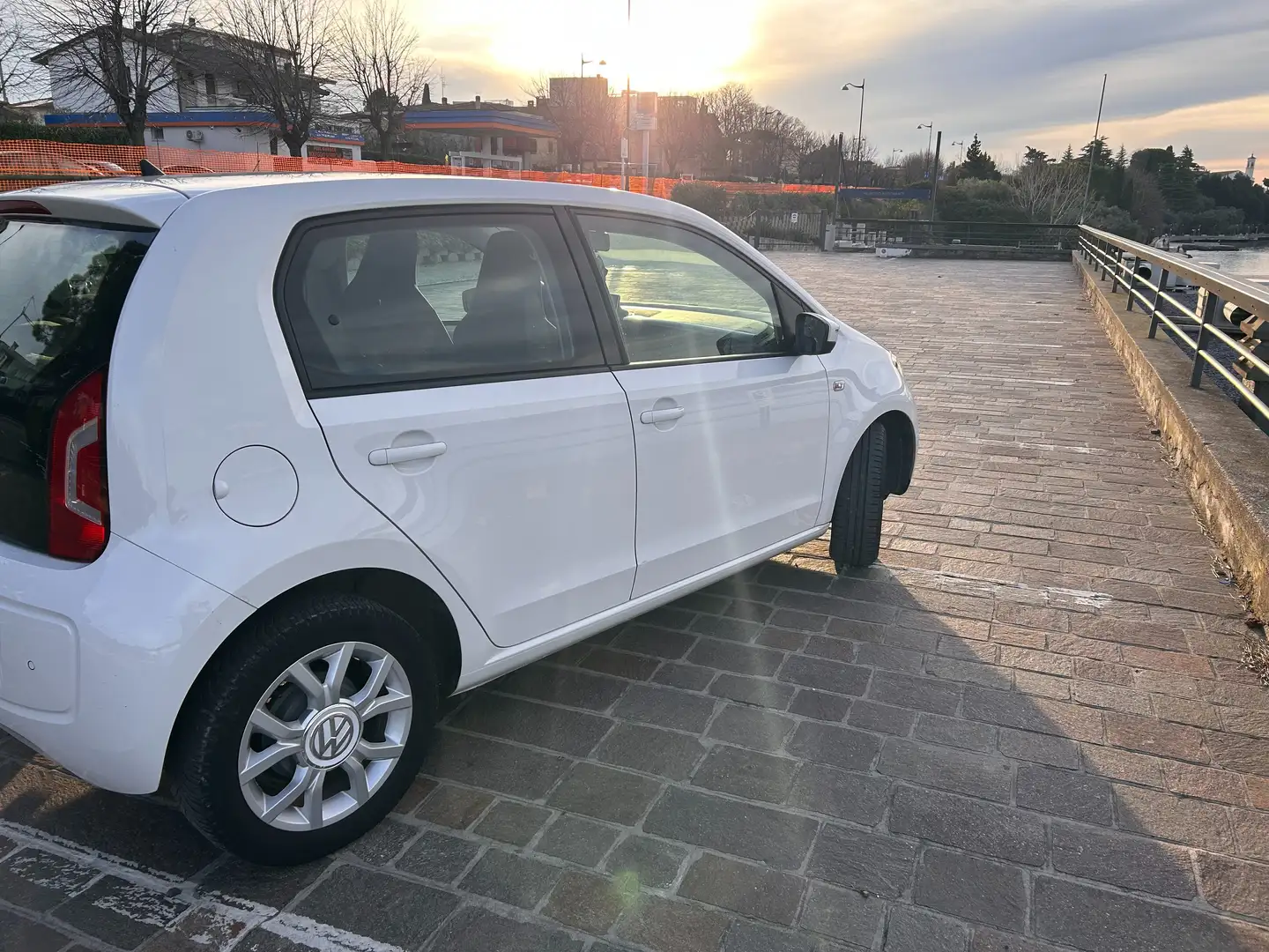 Volkswagen up! up!+20125p+1.0+Move+60cv+E6 Bianco - 2