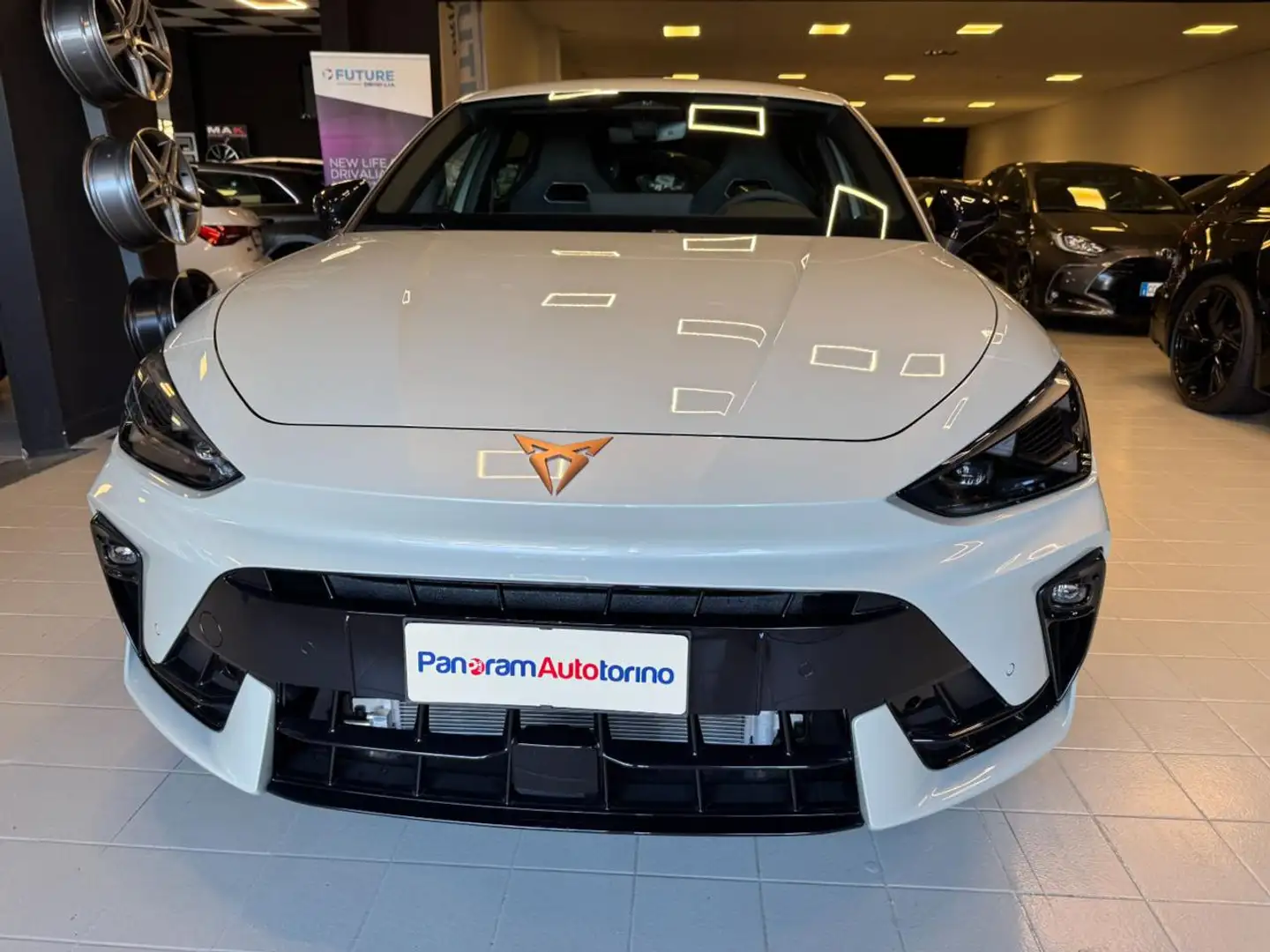 CUPRA Leon 1.5 e-Hybrid 204 CV DSG Bianco - 2