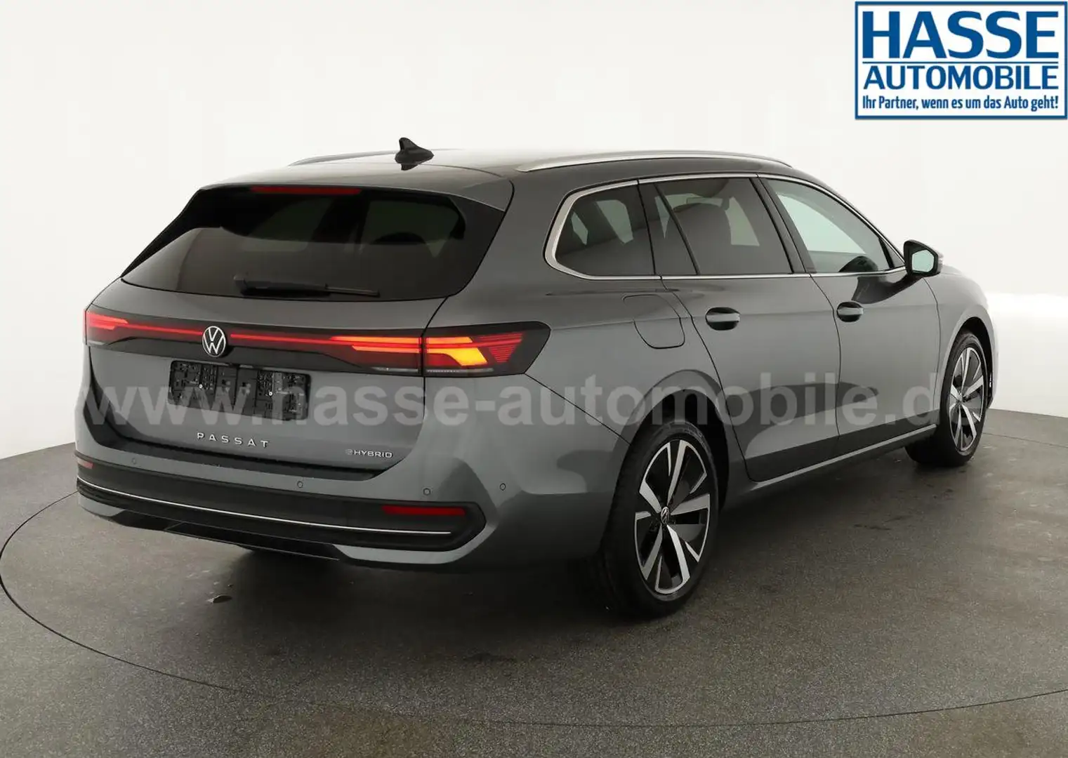 Volkswagen Passat Variant 1.5 TSI eHybrid 150 kW Business Business, HuD, ... Grey - 2